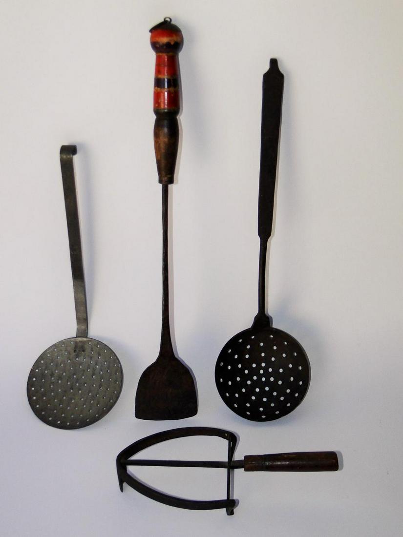 GROUPING KITCHEN UTENSILS (1 of 1)