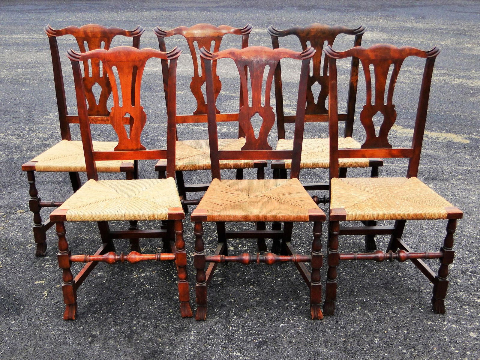 SET SIX QUEEN ANNE TRANSITIONAL PERIOD CHAIRS, CARVED (1 of 9)