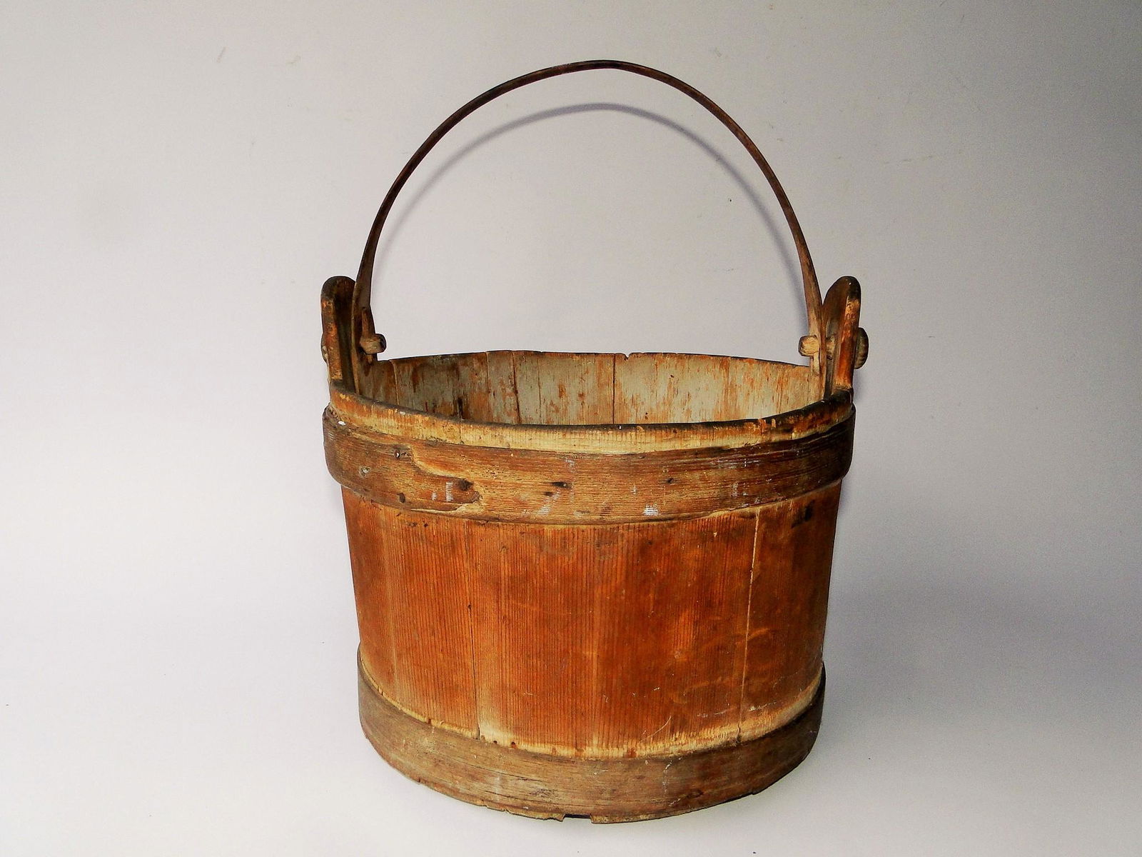 19TH C WOODEN SLAT BUCKET WITH HANDLETOP DIAMETER 12", (1 of 3)