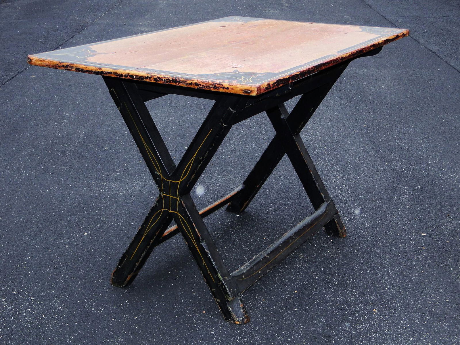 EARLY 19TH C PAINT DECORATED SAWBUCK TABLE , MORTISED (1 of 7)
