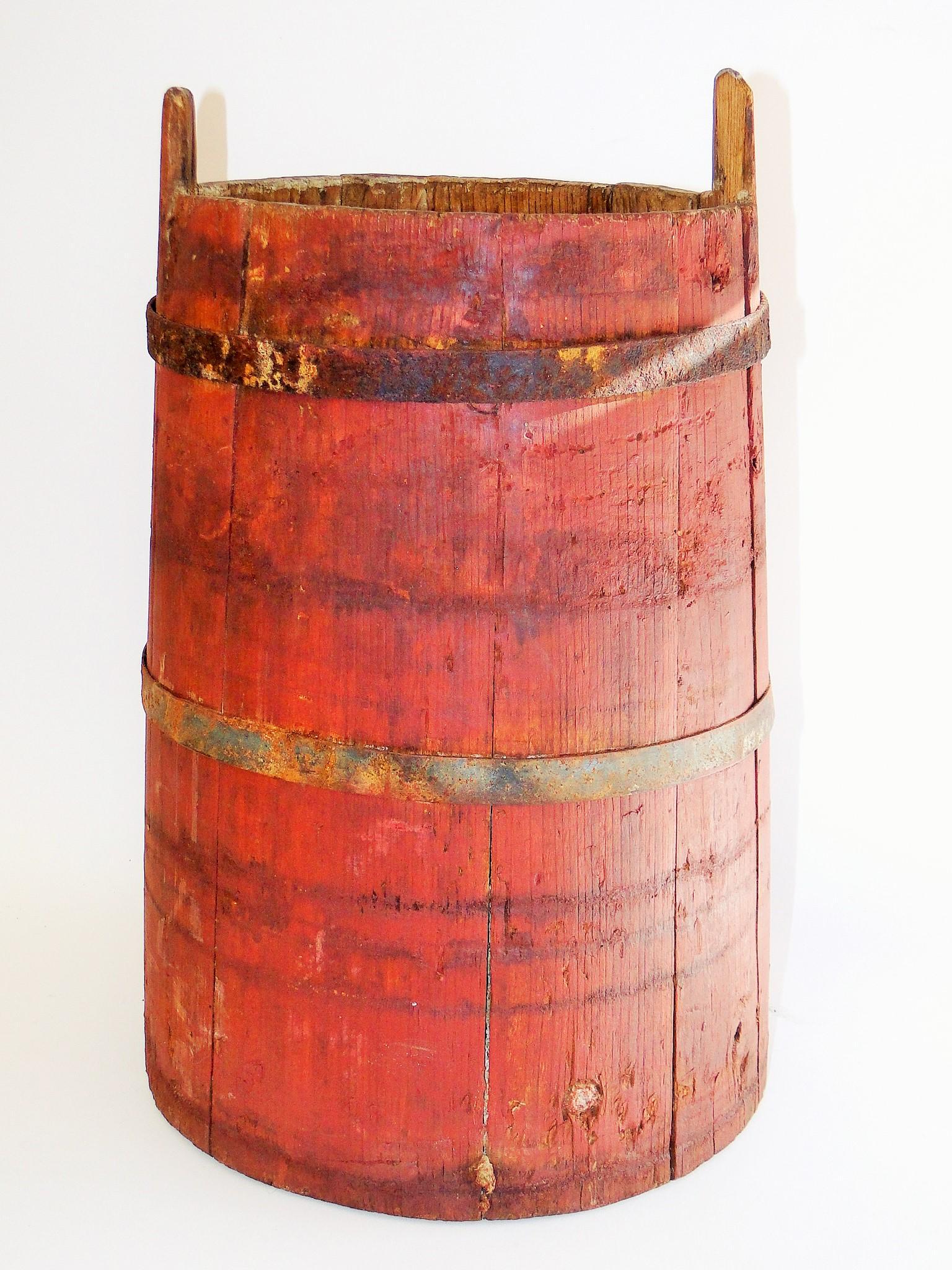 TALL EARLY RED PAINTED STORAGE BUCKET, STAVED, ORIGINAL (1 of 3)