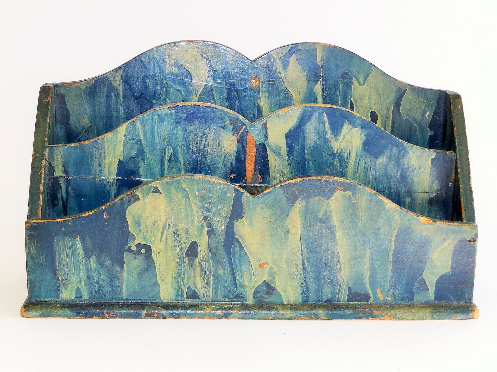 PAINT DECORATED LETTER HOLDER, 9.5 X 5 (1 of 3)