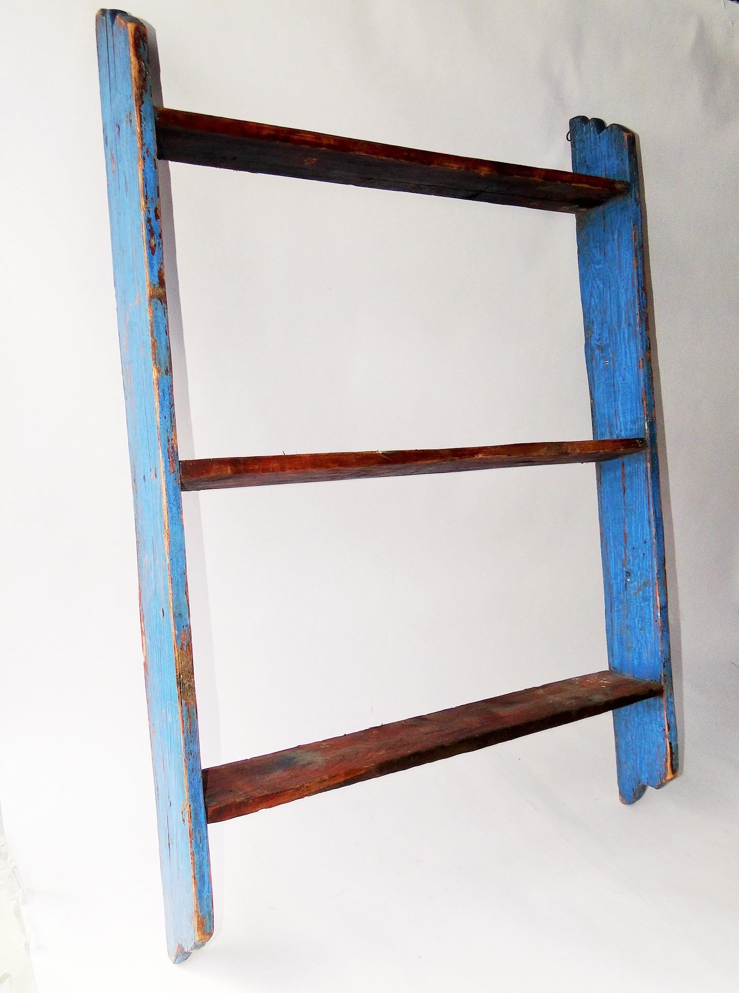19TH C PAINTED SHELF, BLUE, WHITE, DOVETAILED CASE, (1 of 3)
