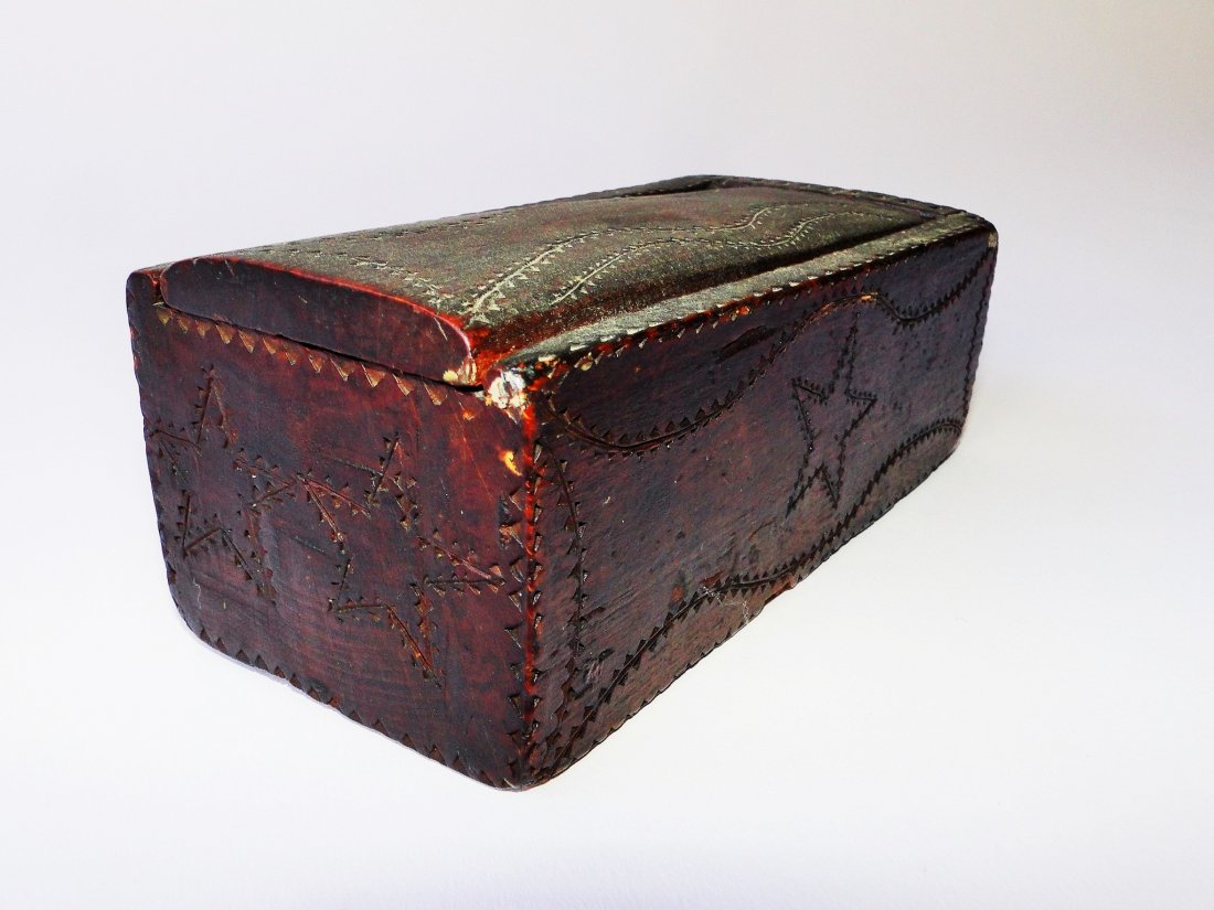 19TH CENTURY DECORATED SLIDE LID BOX (1 of 5)