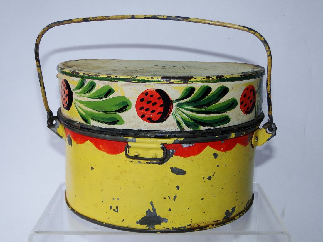 19TH C TOLE PAINTED LUNCH BOX (1 of 2)