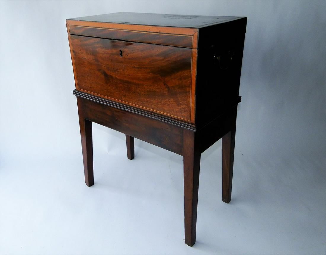 FEDERAL PERIOD INLAID TEA CADDY STAND (1 of 7)