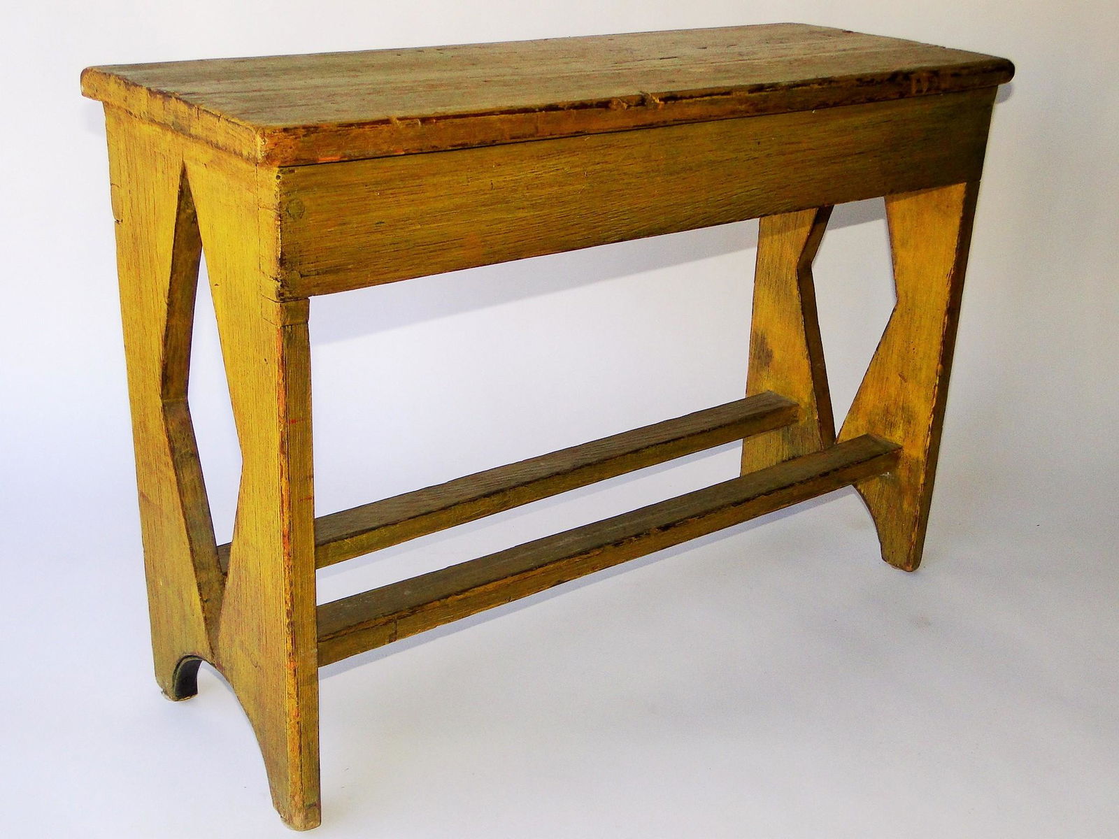 19TH C PAINTED BUCKET BENCH (1 of 3)