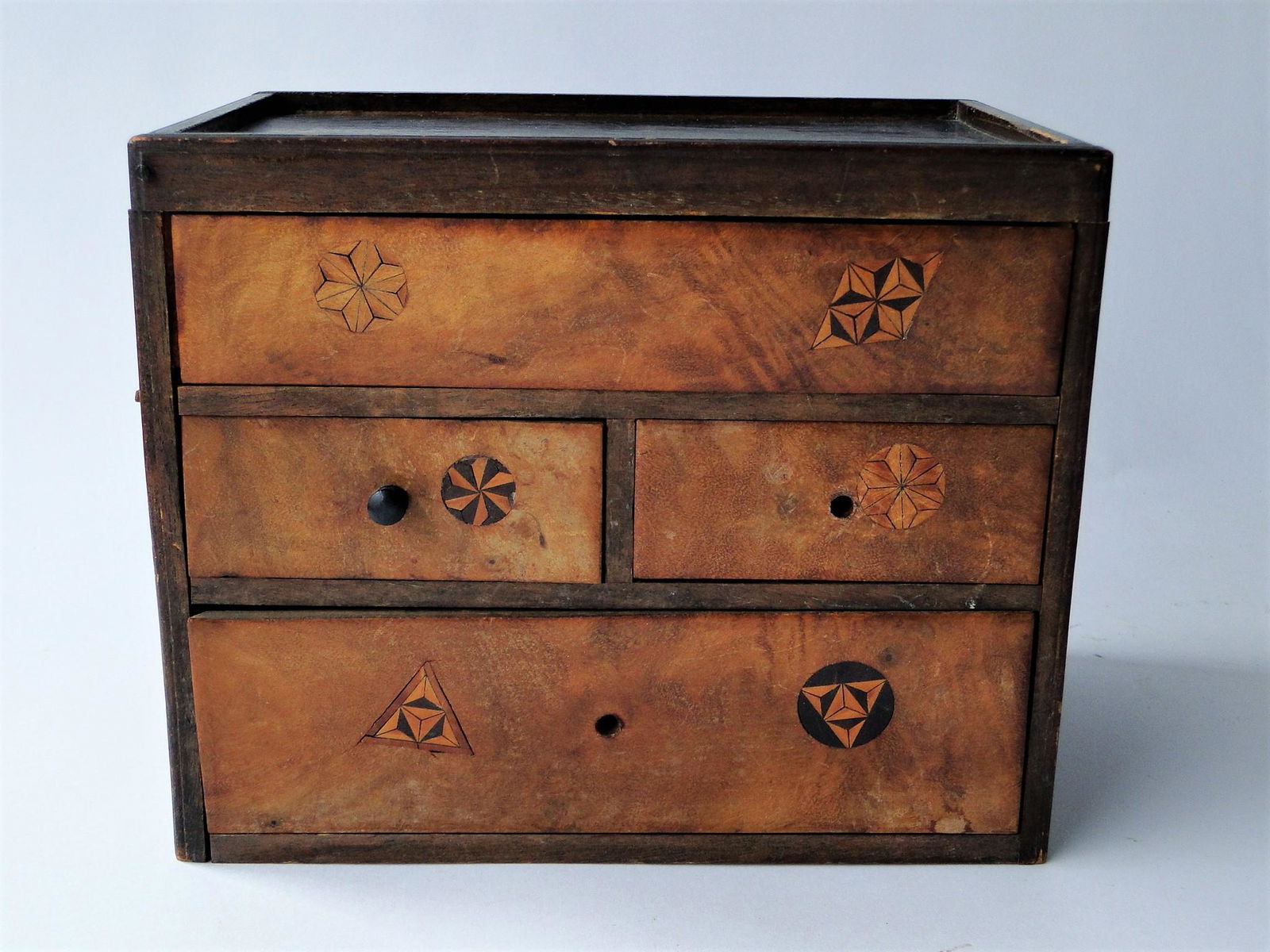 SMALL SAILOR MADE MARQUETRY BOX (1 of 5)