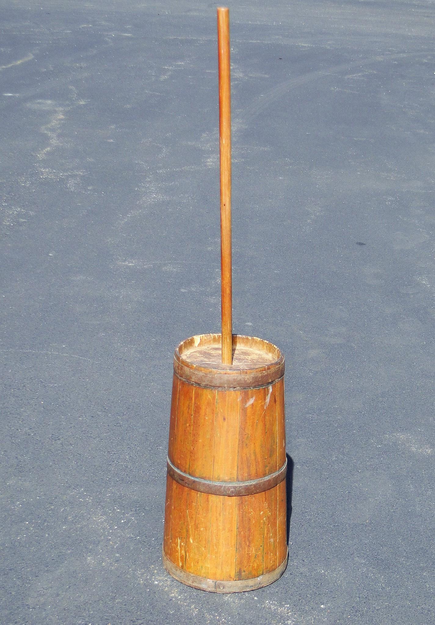 EARLY PRIMITIVE STAVED BUTTERCHURN (1 of 4)