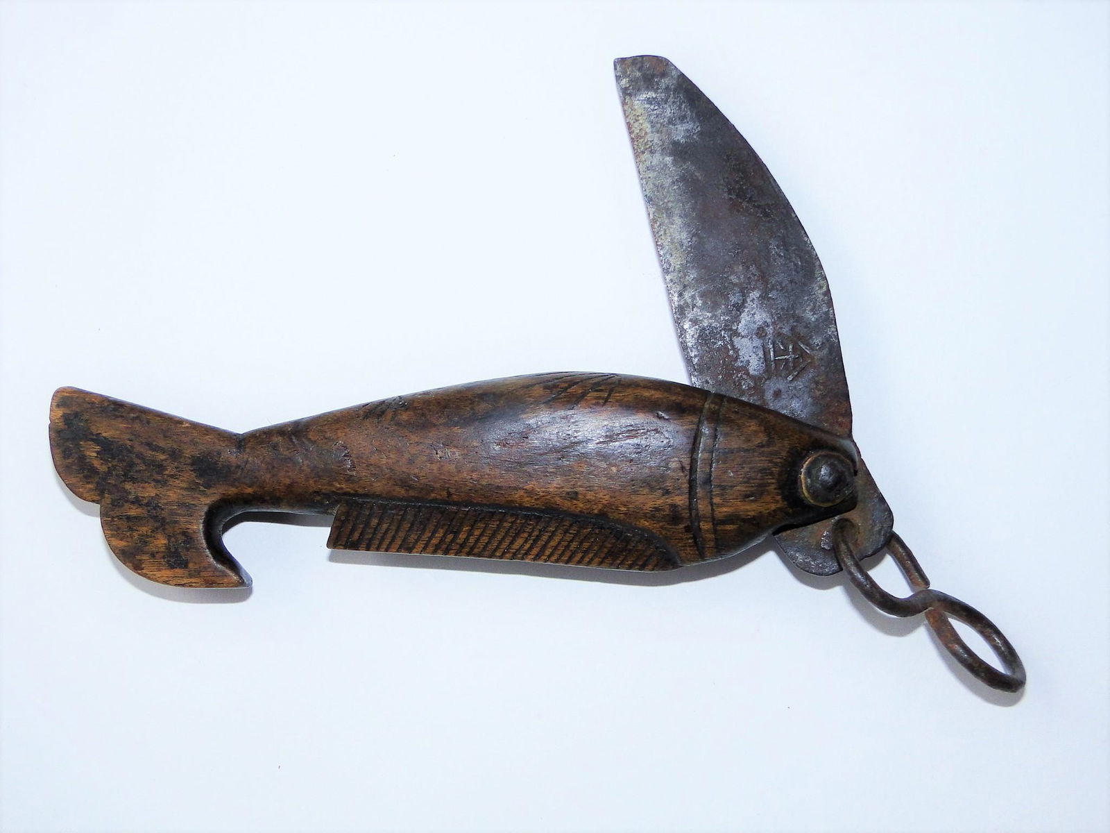FOLK ART FOLDING FISH KNIFE (1 of 3)