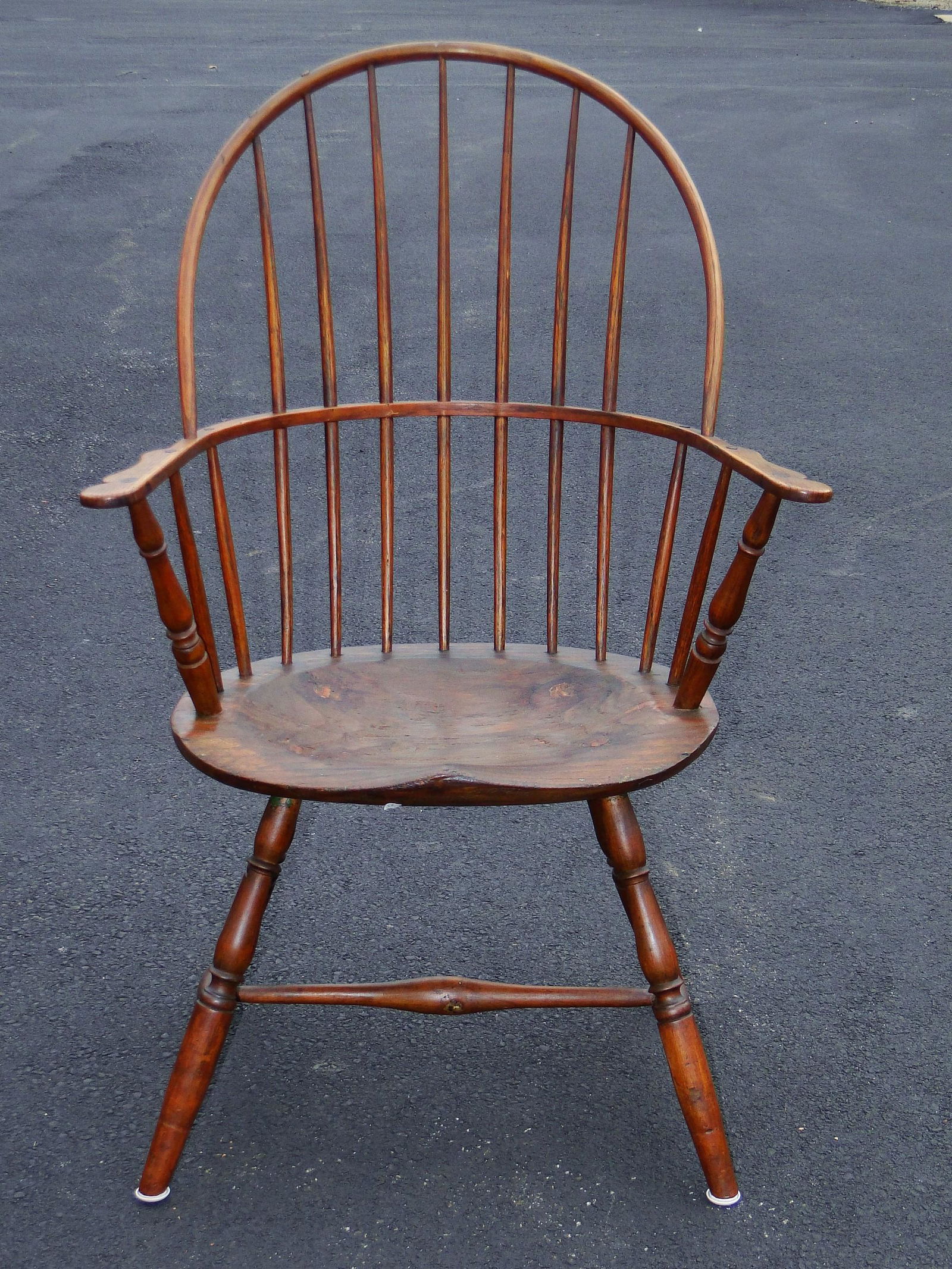 18TH C WINDSOR BOWBACK ARMCHAIR (1 of 3)