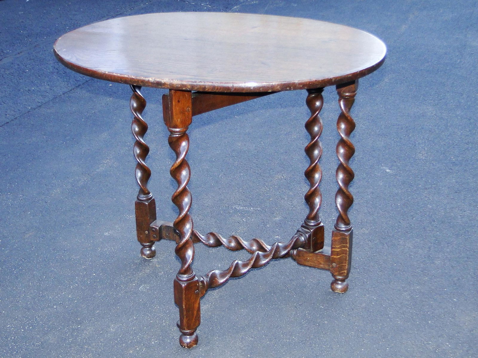 EARLY OAK COACHING TABLE (1 of 7)