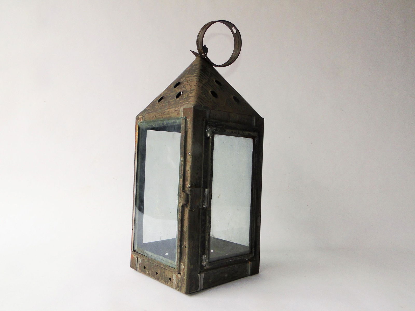 19TH C TIN AND GLASS TIN CANDLE LANTERN (1 of 2)