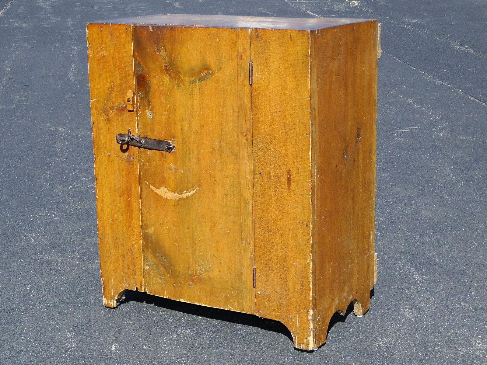 ONE DOOR PRIMITIVE CUPBOARD (1 of 3)