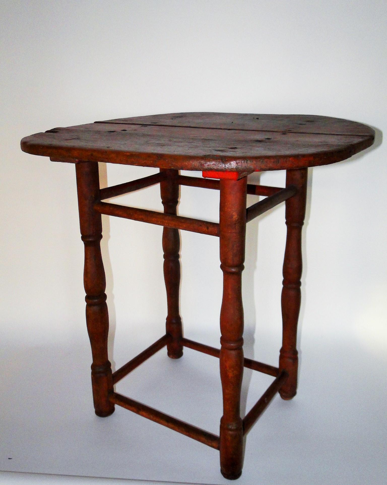 EARLY WILLIAM AND MARY PAINTED TABLE (1 of 6)