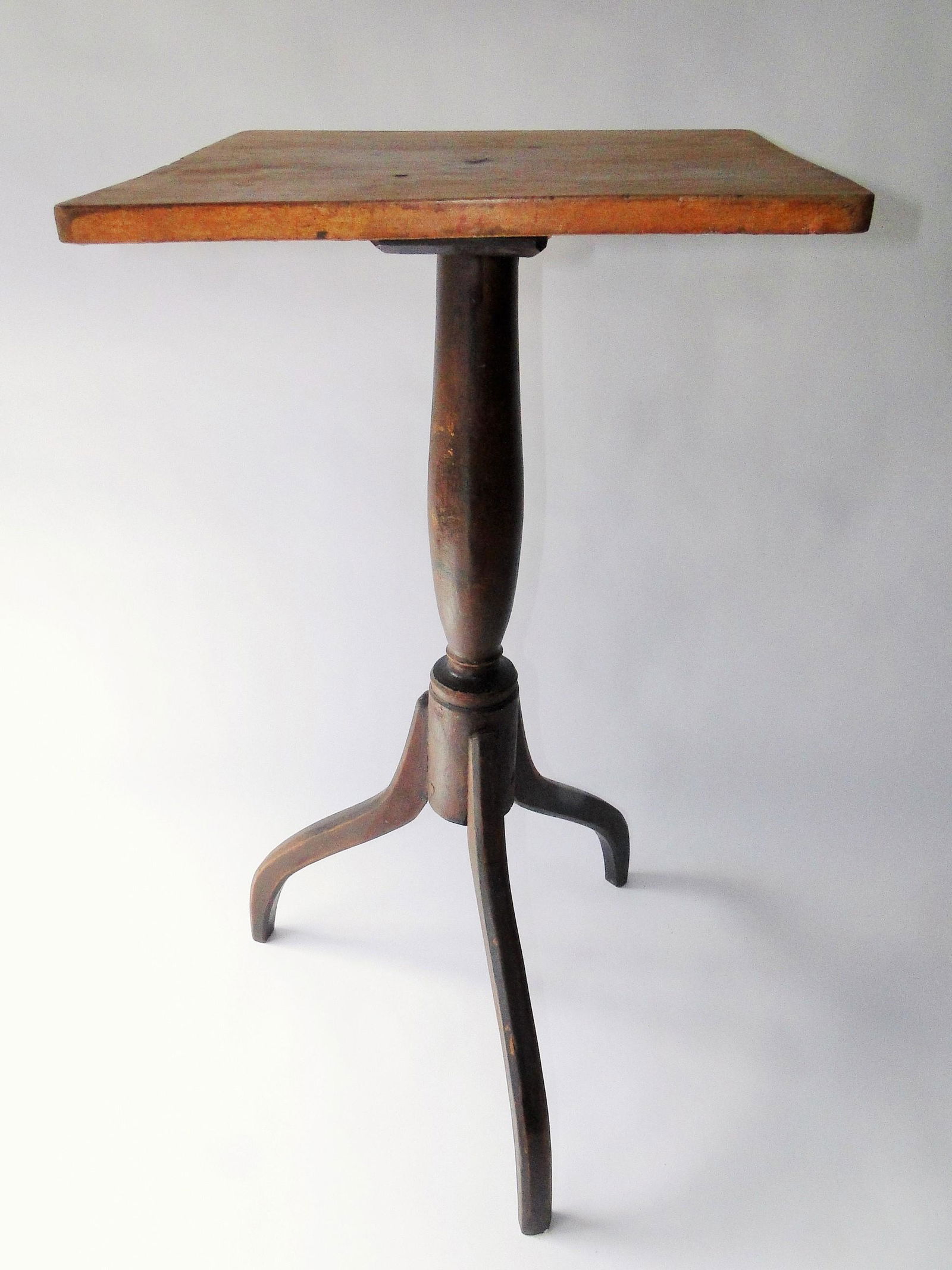C. 1780-1820 HEPPLEWHITE CANDLESTAND (1 of 7)