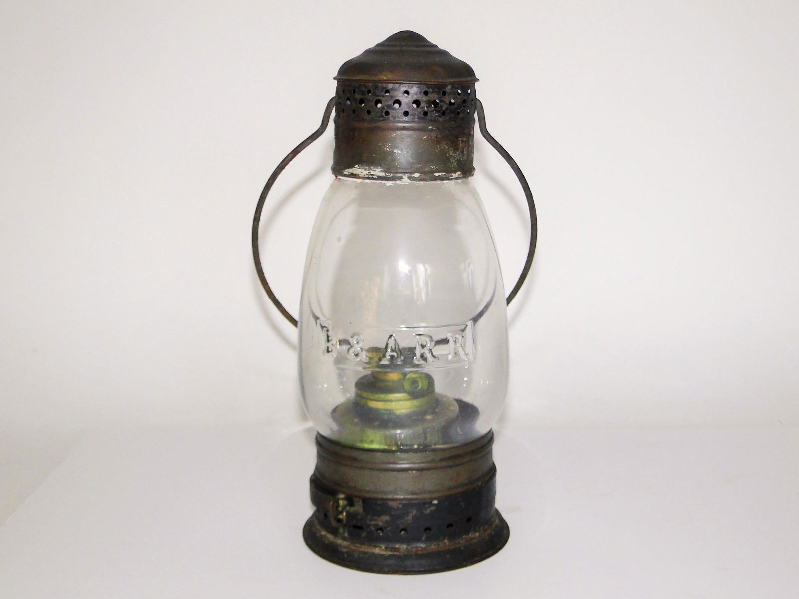 B AND A TIN RAILROAD LANTERN (1 of 1)