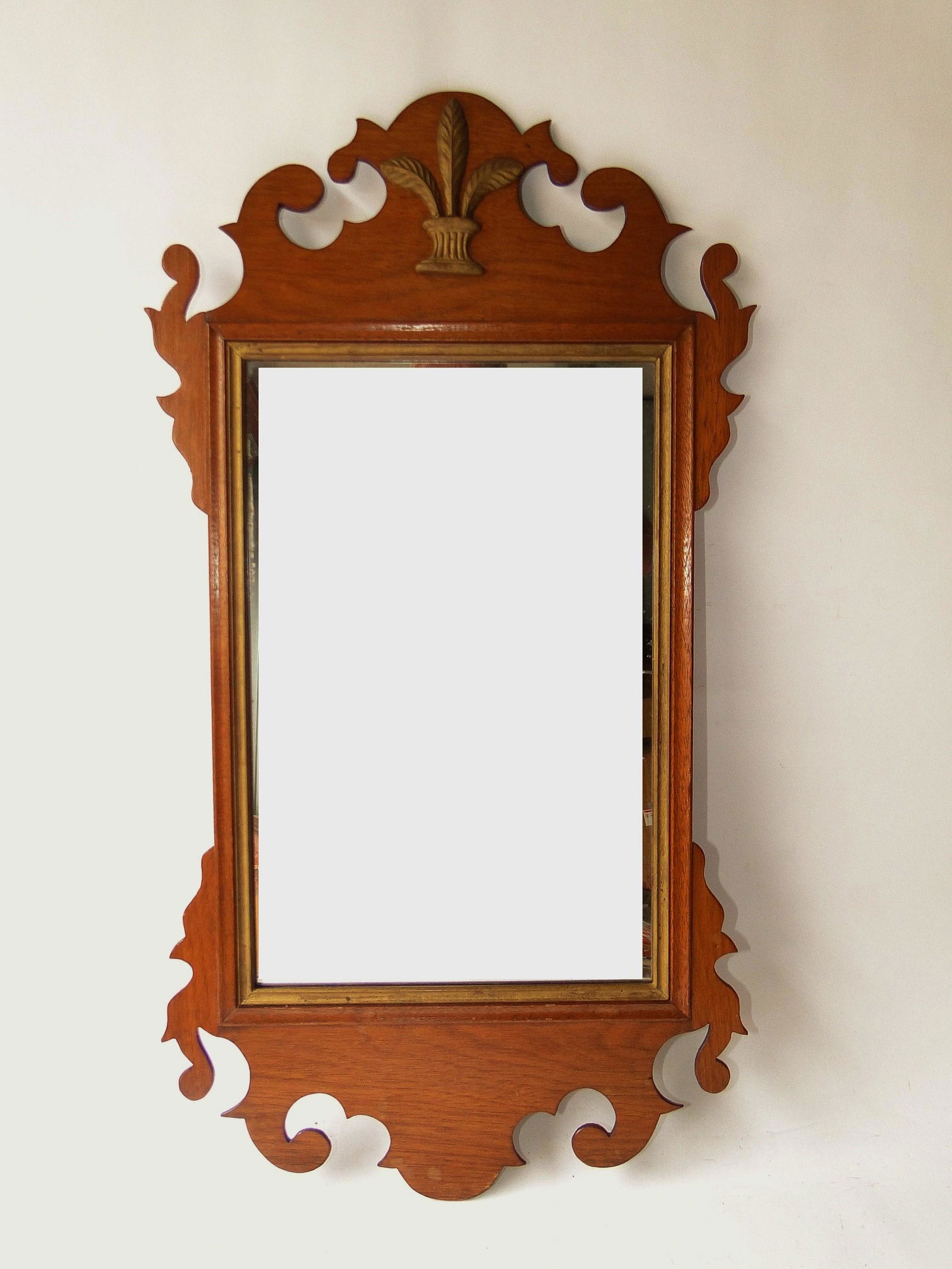 18TH C CHIPPENDALE MIRROR (1 of 2)