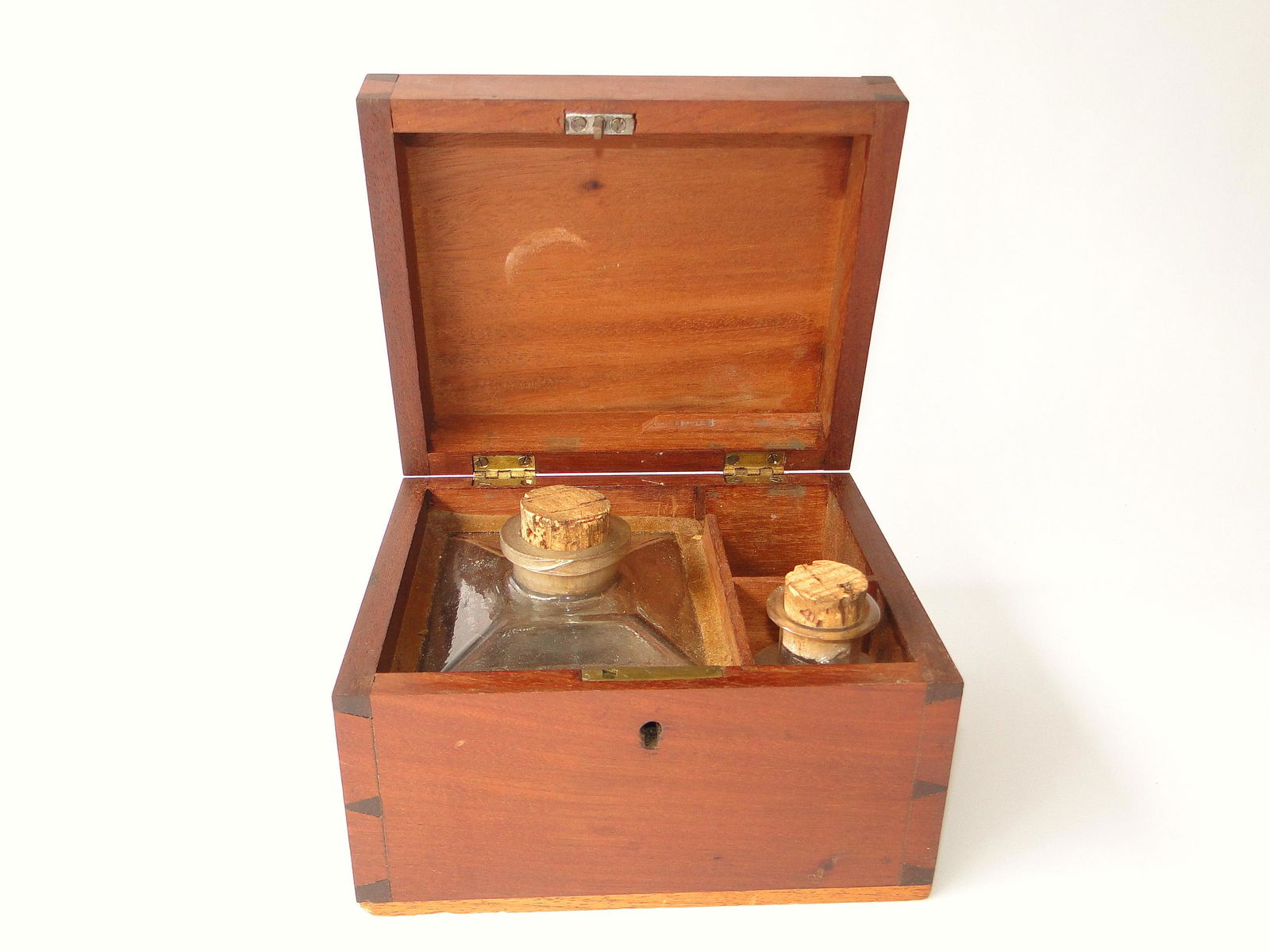 EARLY 19TH C MEDICINE FIELD BOX (1 of 2)