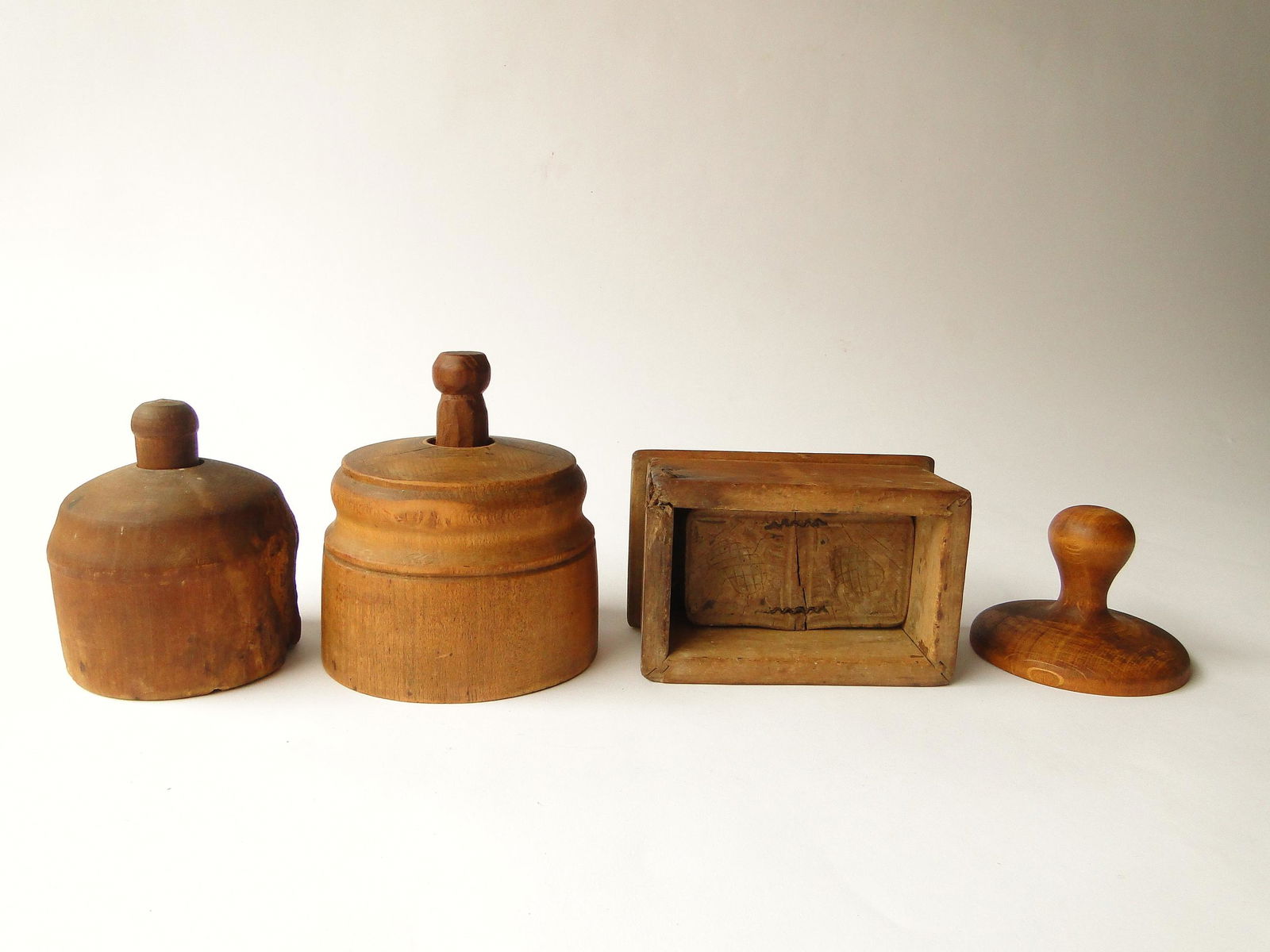 GROUPING OF BUTTER MOLDS (1 of 2)