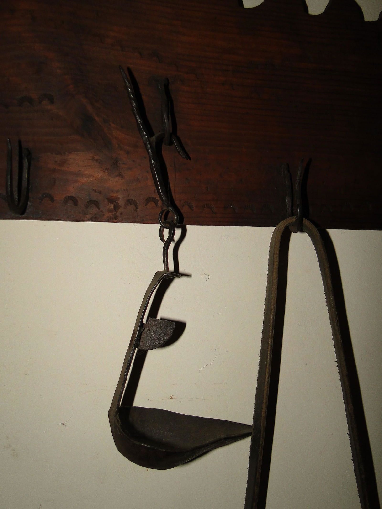 18TH C IRON BETTY LAMP (1 of 1)