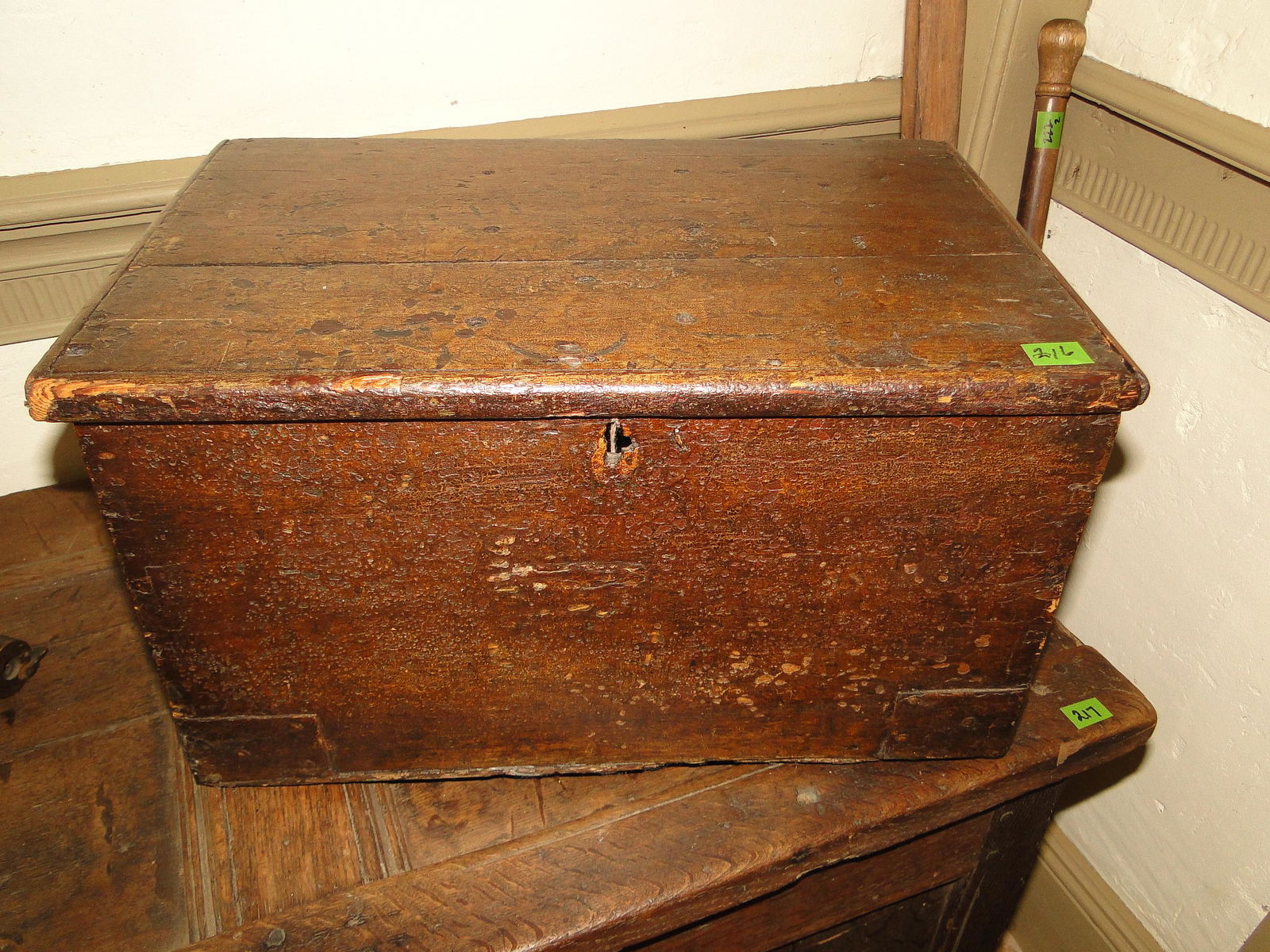 SMALL PAINTED 19TH C BOX (1 of 6)