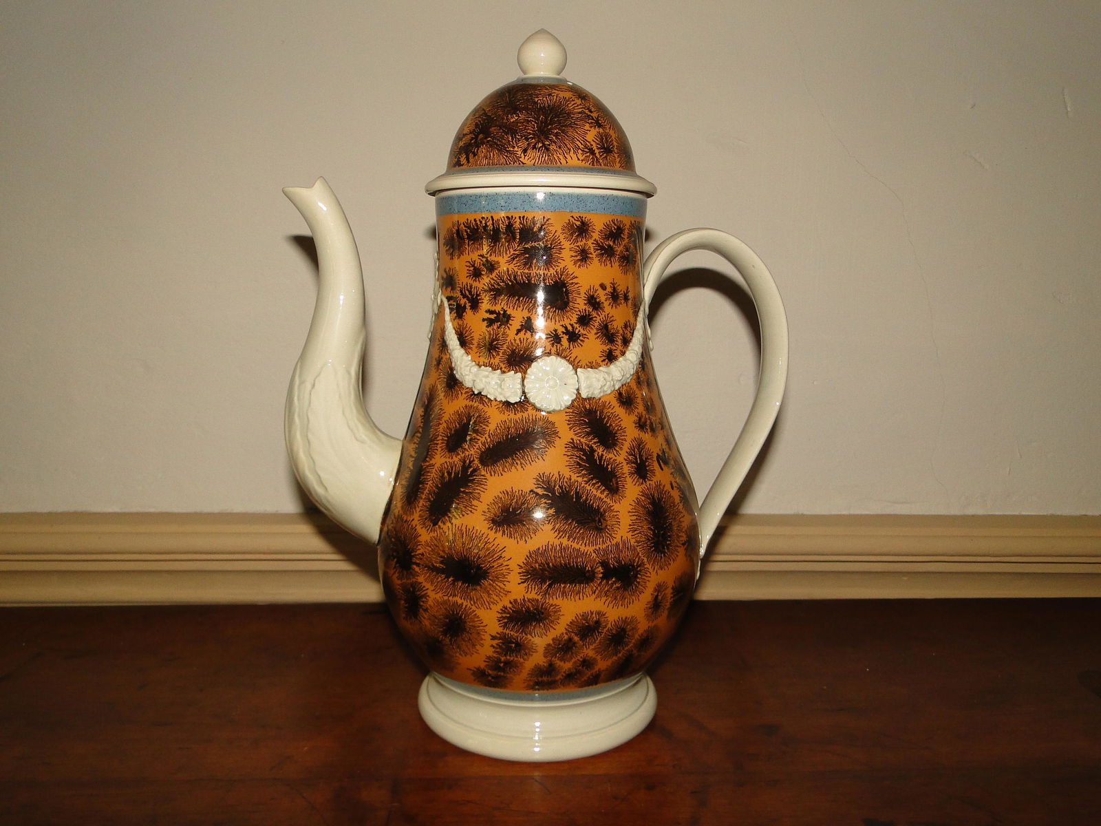 MOCHAWARE TEAPOT W/ COVER (1 of 4)