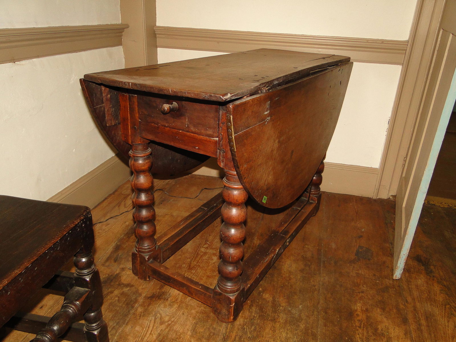 RARE DUTCH WALNUT SPLIT GATELEG TABLE (1 of 7)