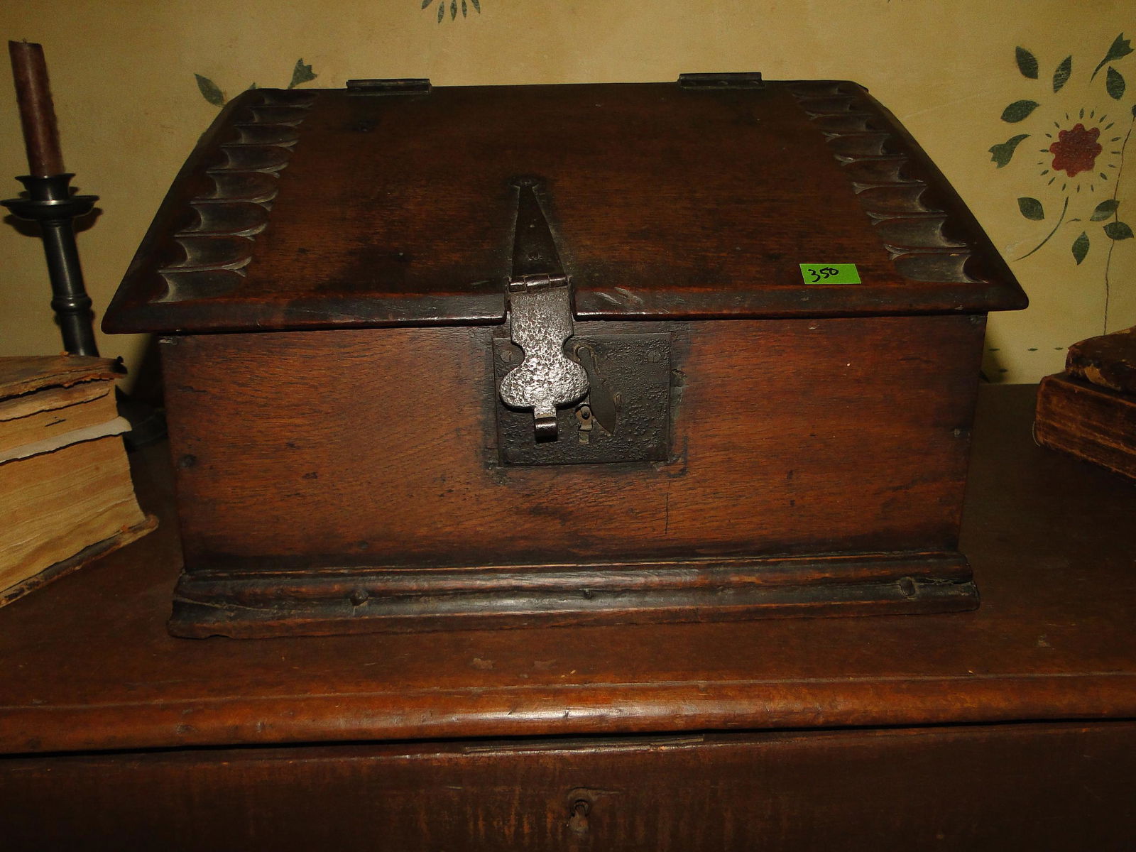 18TH C CHIP CARVED SLANT TOP BIBLE BOX (1 of 5)