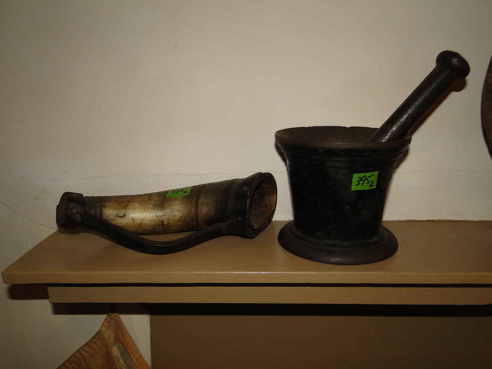 IRON MORTAR AND PESTLE, HORN CUP: IRON MORTAR AND PESTLE, HORN CUP