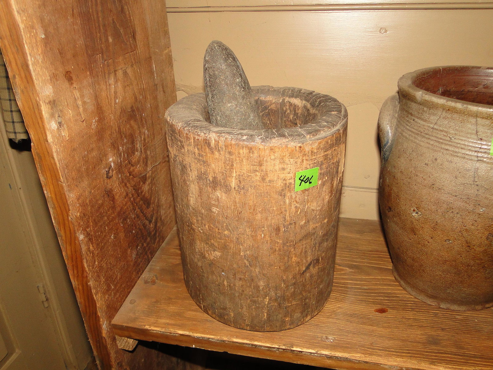 WOOD MORTAR AND PESTLE: WOOD MORTAR AND PESTLE, 7 X 9