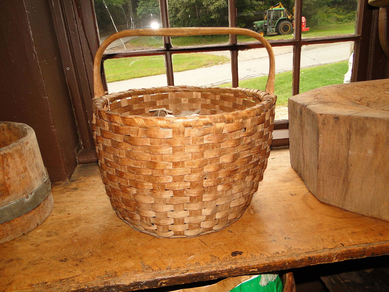 LARGE PRIMITIVE BASKET (1 of 1)