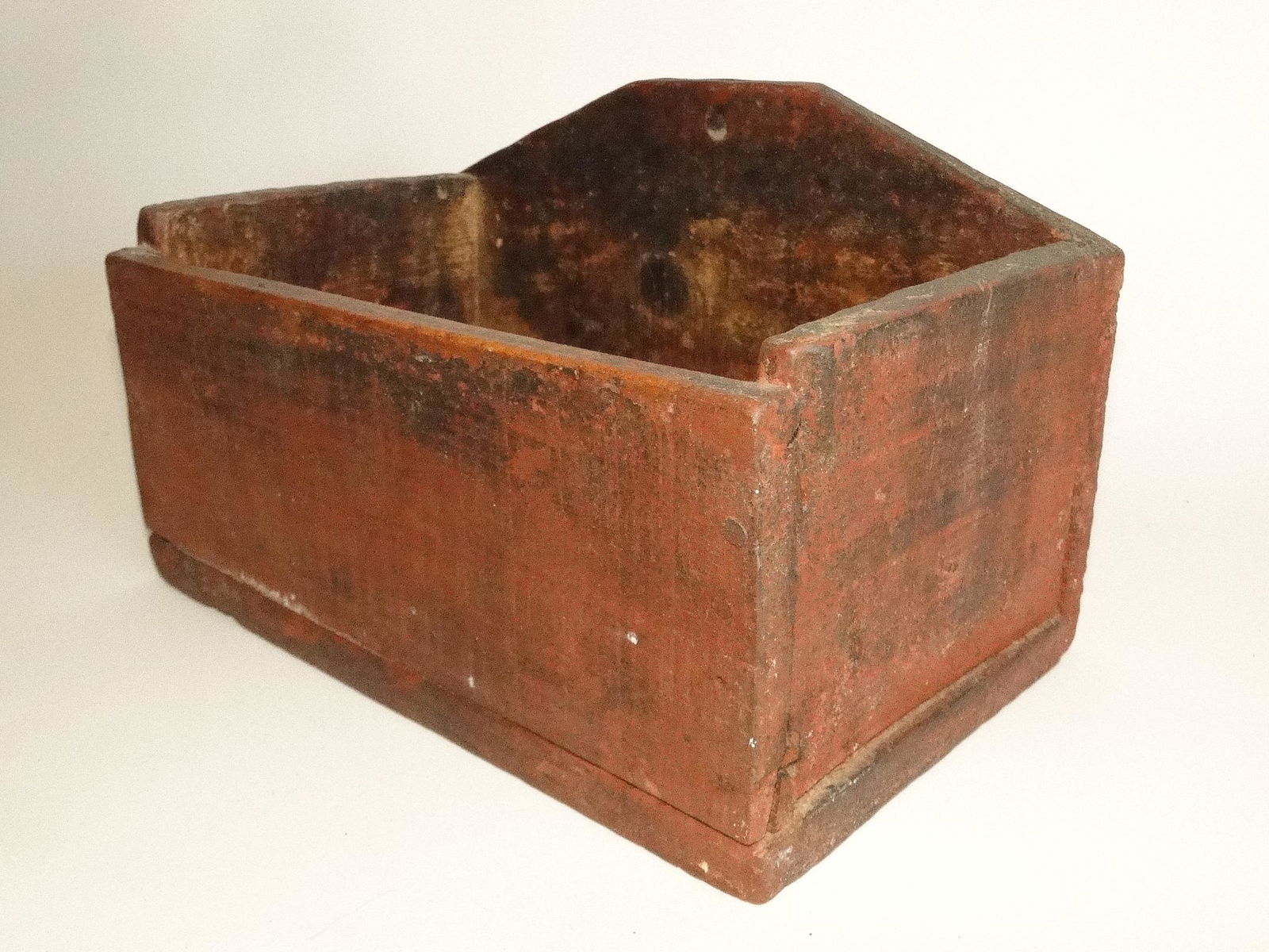 19TH C RED PAINTED OPEN WALL BOX (1 of 3)