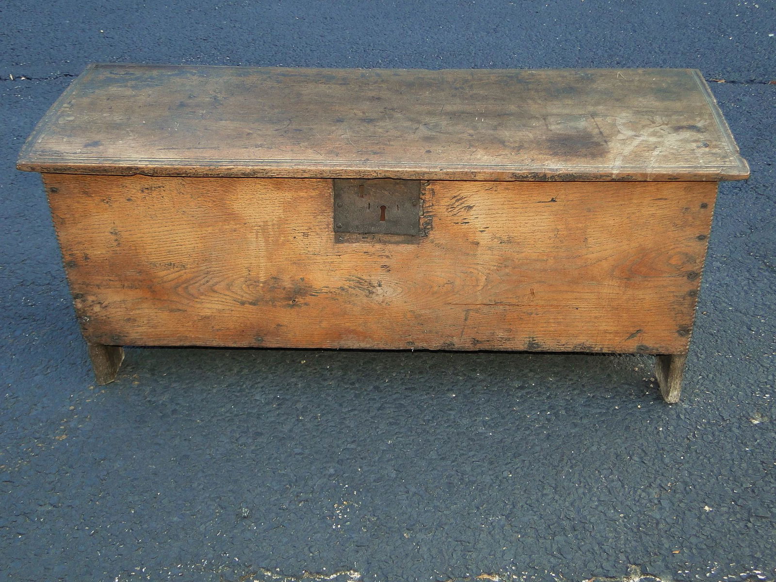 PILGRIM CENTURY BLANKET CHEST (1 of 6)