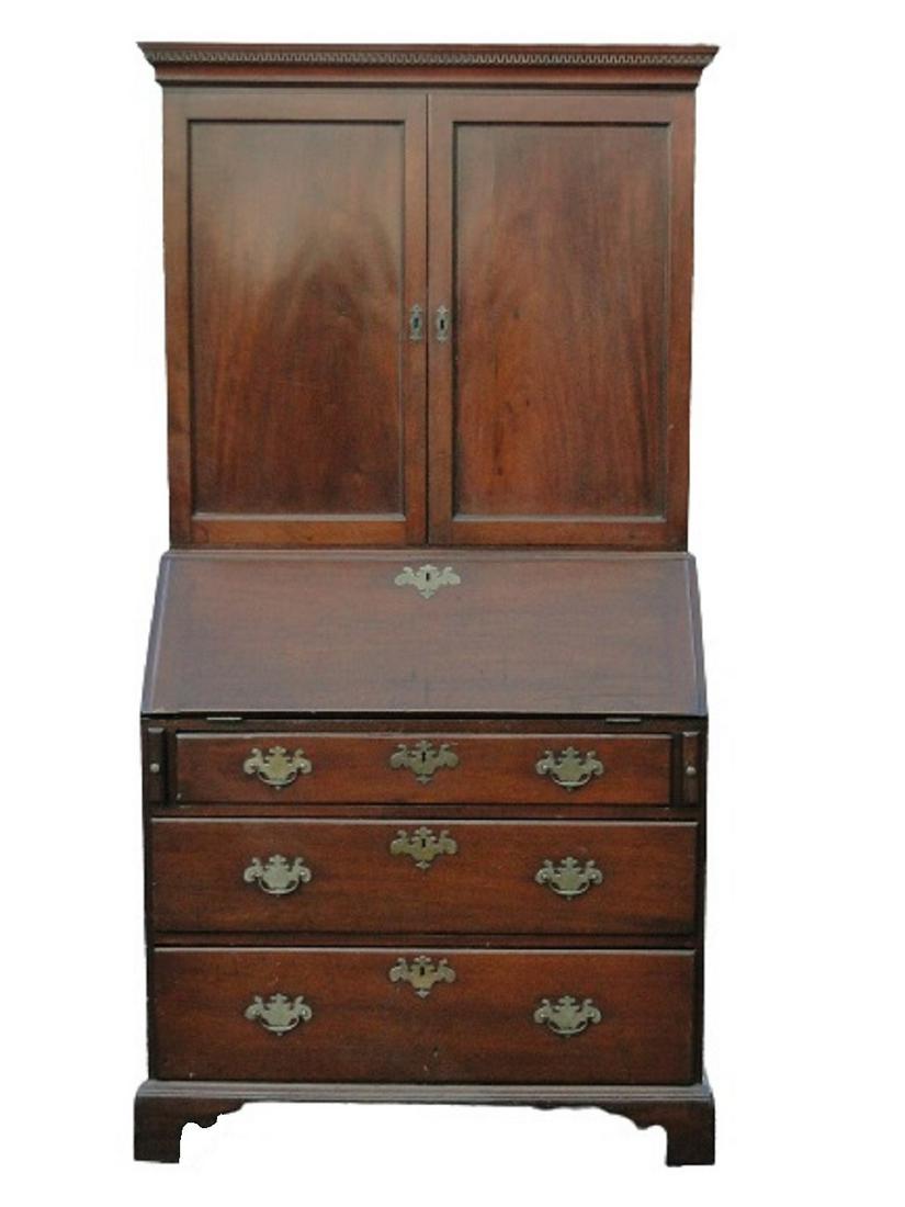 EARLY 18TH C CHIPPENDALE SLANT FRONT SECRETARY (1 of 8)