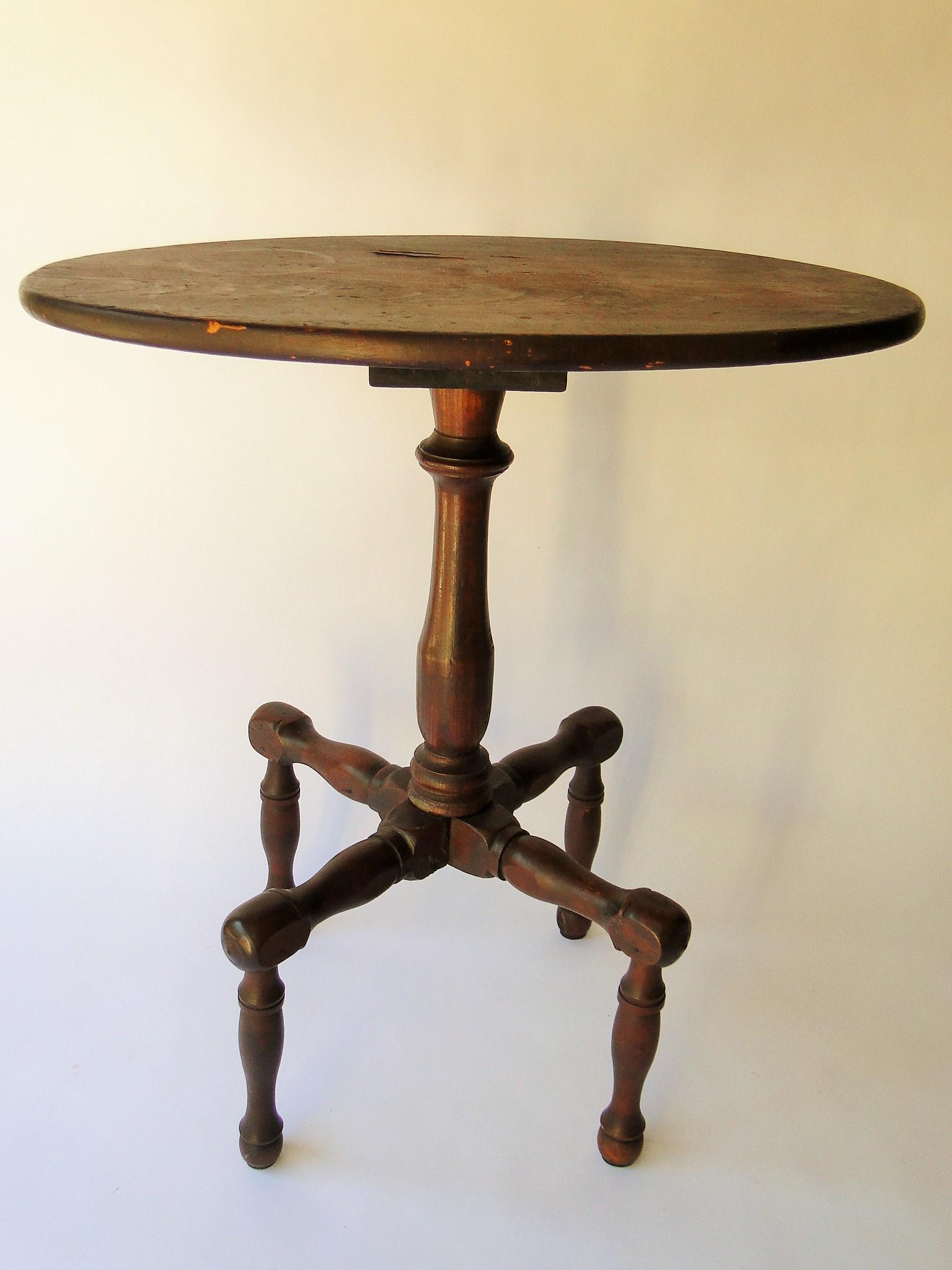18TH C WILLIAM AND MARY CANDLESTAND (1 of 4)