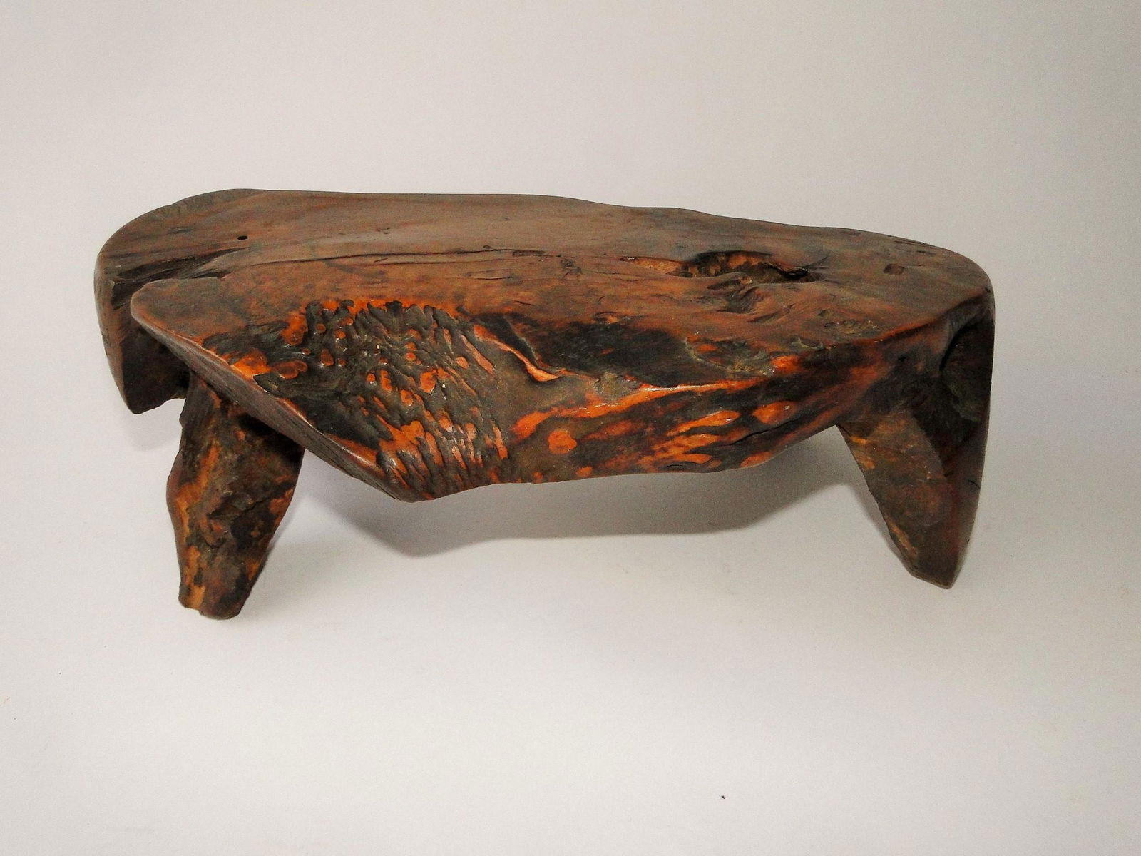 18TH C CHIP CARVED BURLWOOD TRIVET (1 of 1)