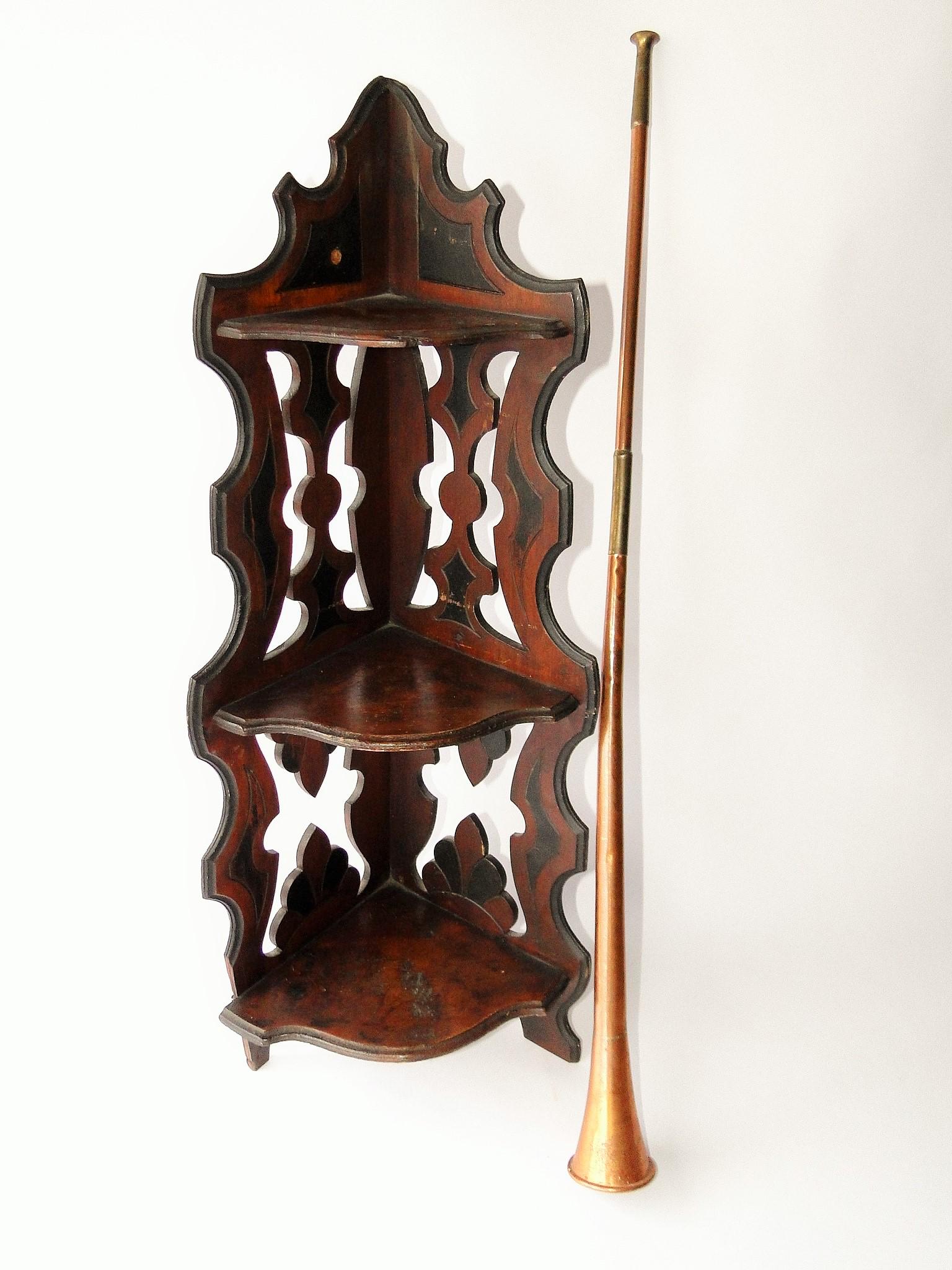 MAHOGANY SHELF, COPPER FOX HUNTING HORN (1 of 1)