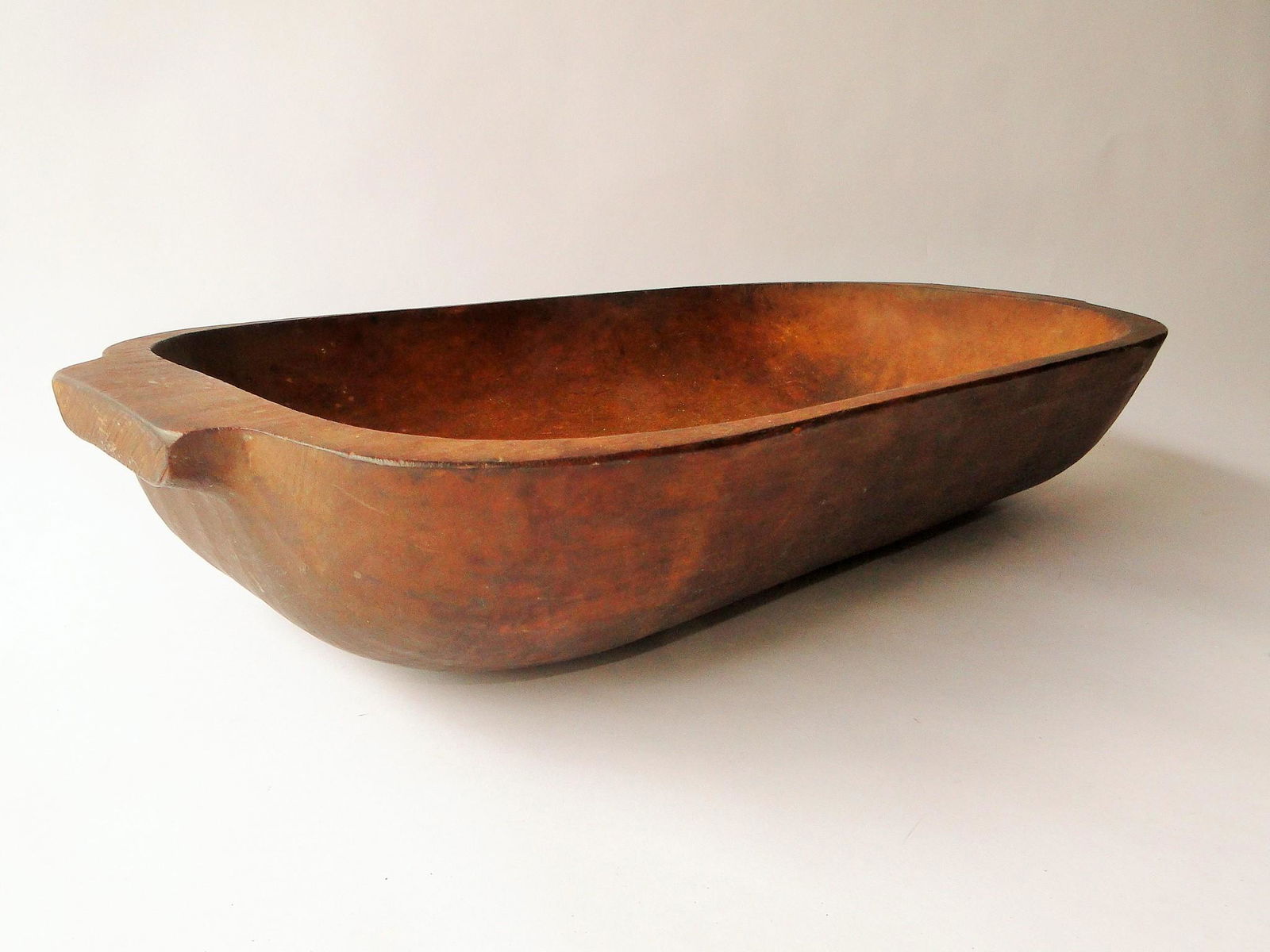 19TH C MAPLE TRENCHER (1 of 4)