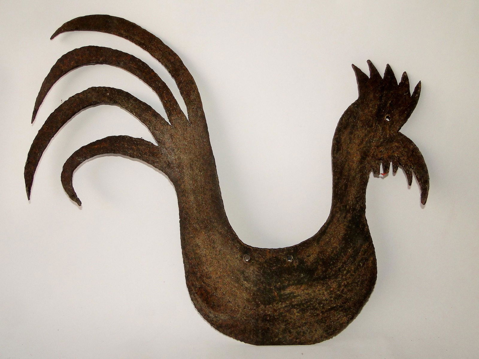 FOLKY IRON ROOFTOP ROOSTER TRADE SIGN FRAGMENT (1 of 2)