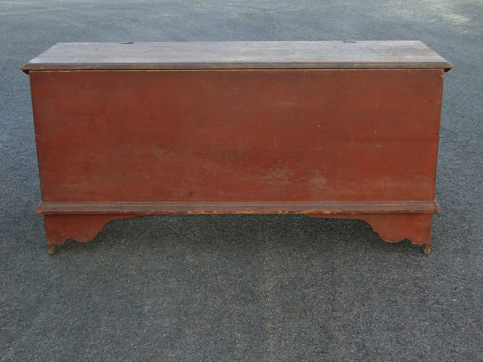 EARLY PAINTED COUNTRY QUEEN ANNE BLANKET CHEST (1 of 4)