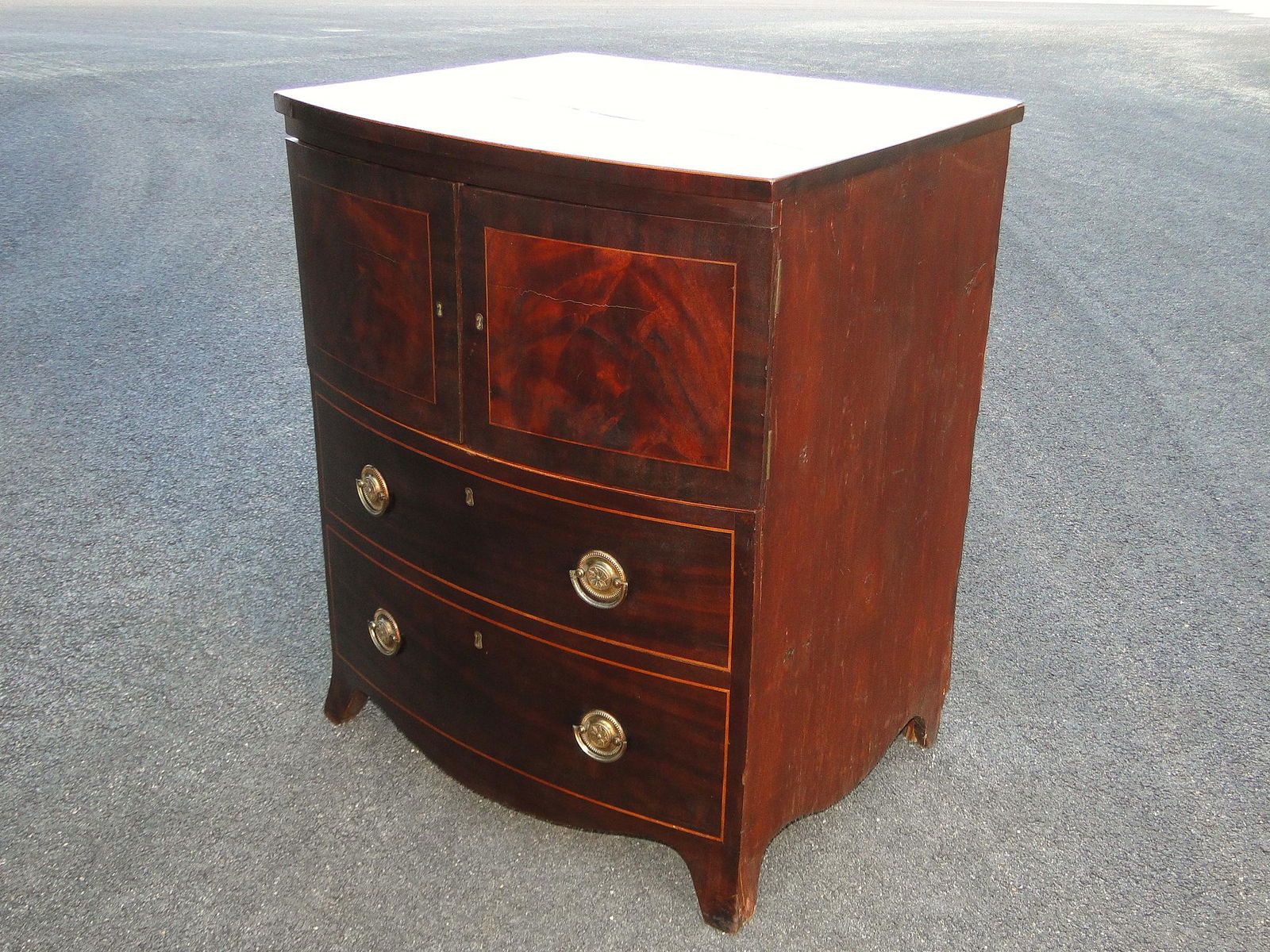 EARLY 19TH C INLAID BOW FRONT STORAGE CHEST (1 of 5)