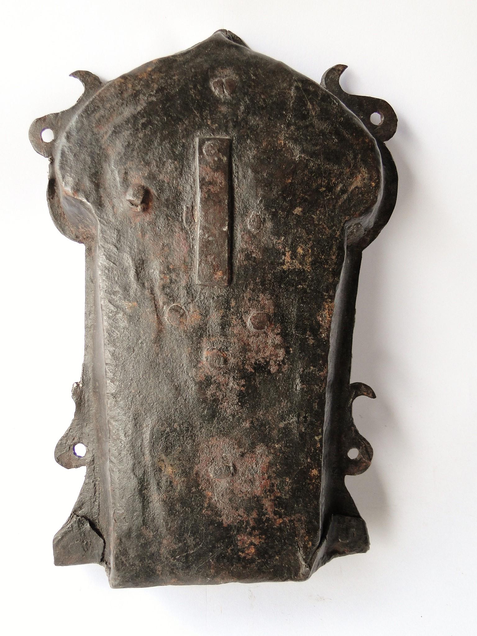 SHAPED FORGED IRON DOOR LOCK CIRCA 1700 (1 of 1)