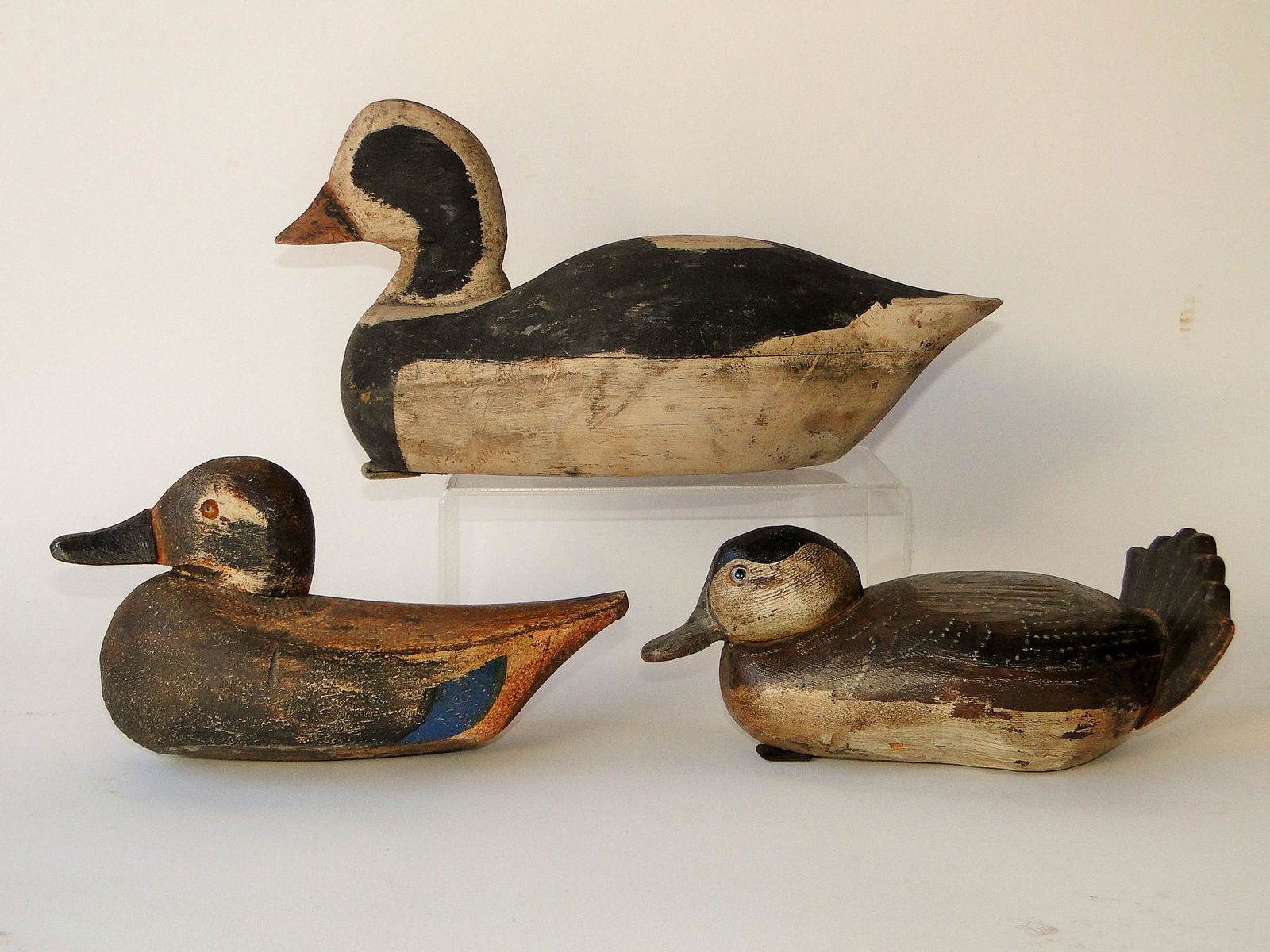 GROUPING OF THREE PAINTED DECOYS (1 of 2)