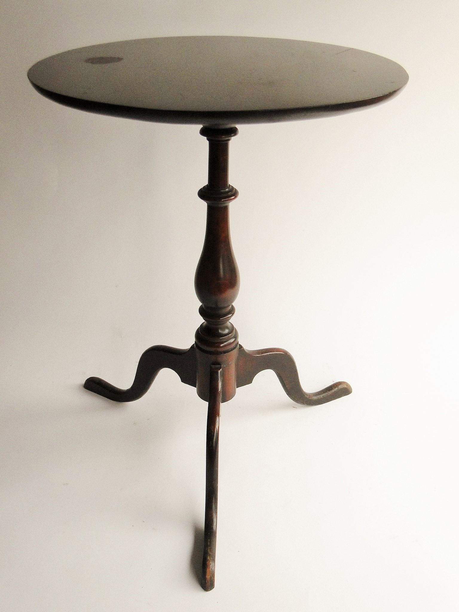 FINE 18TH C QUEEN ANNE CANDLESTAND (1 of 4)