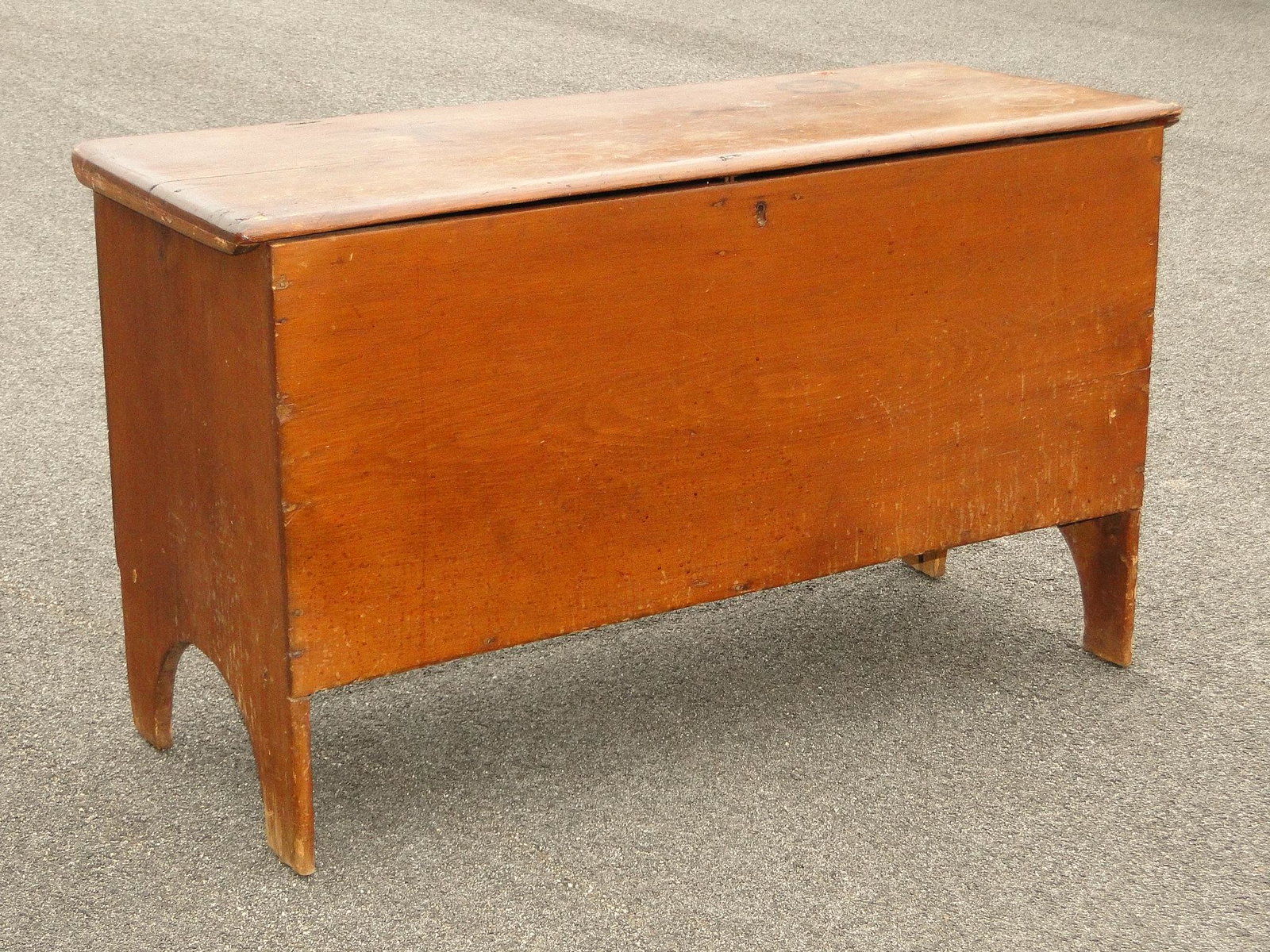 18TH C PINE BLANKET CHEST (1 of 5)