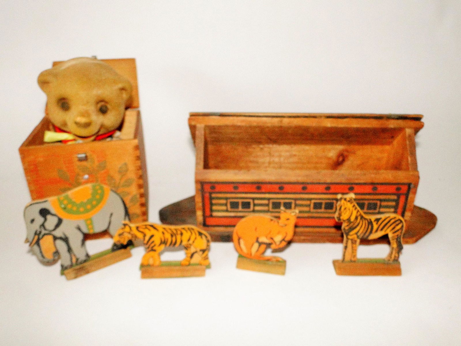 WOODEN JACK IN THE BOX, NOAHS ARK LITHO TOY (1 of 6)