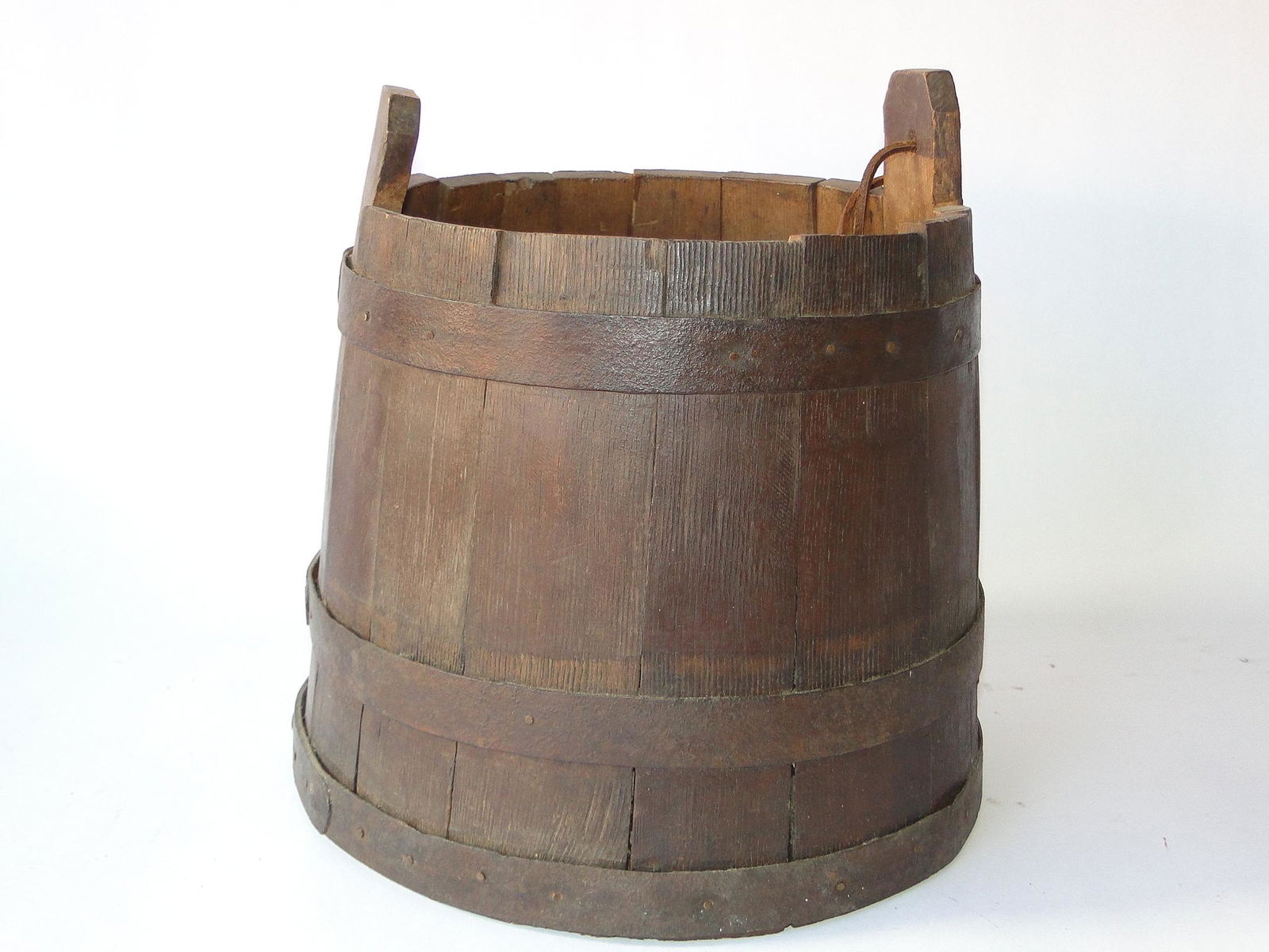19TH C IRON BANDED STAVED BUCKET (1 of 3)