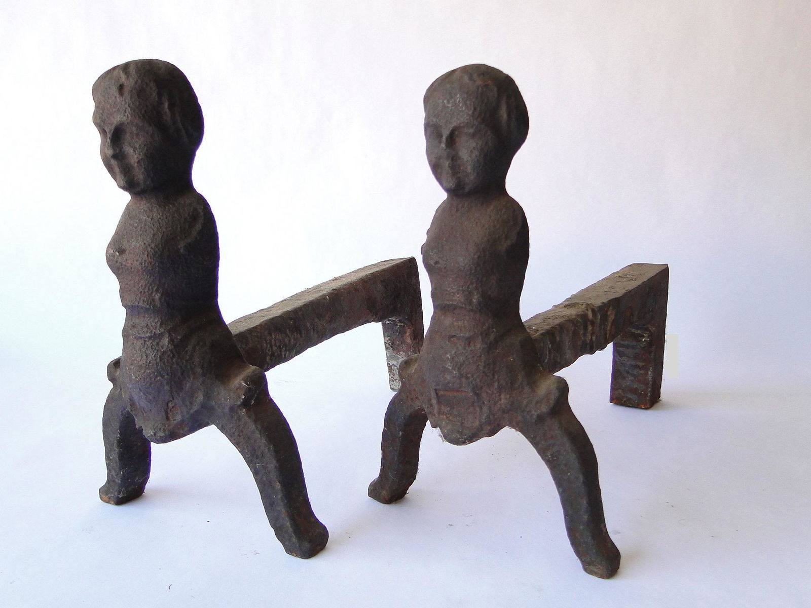 PAIR 18TH C AMERICAN CAST IRON FIGURAL LADIES ANDIRONS (1 of 2)