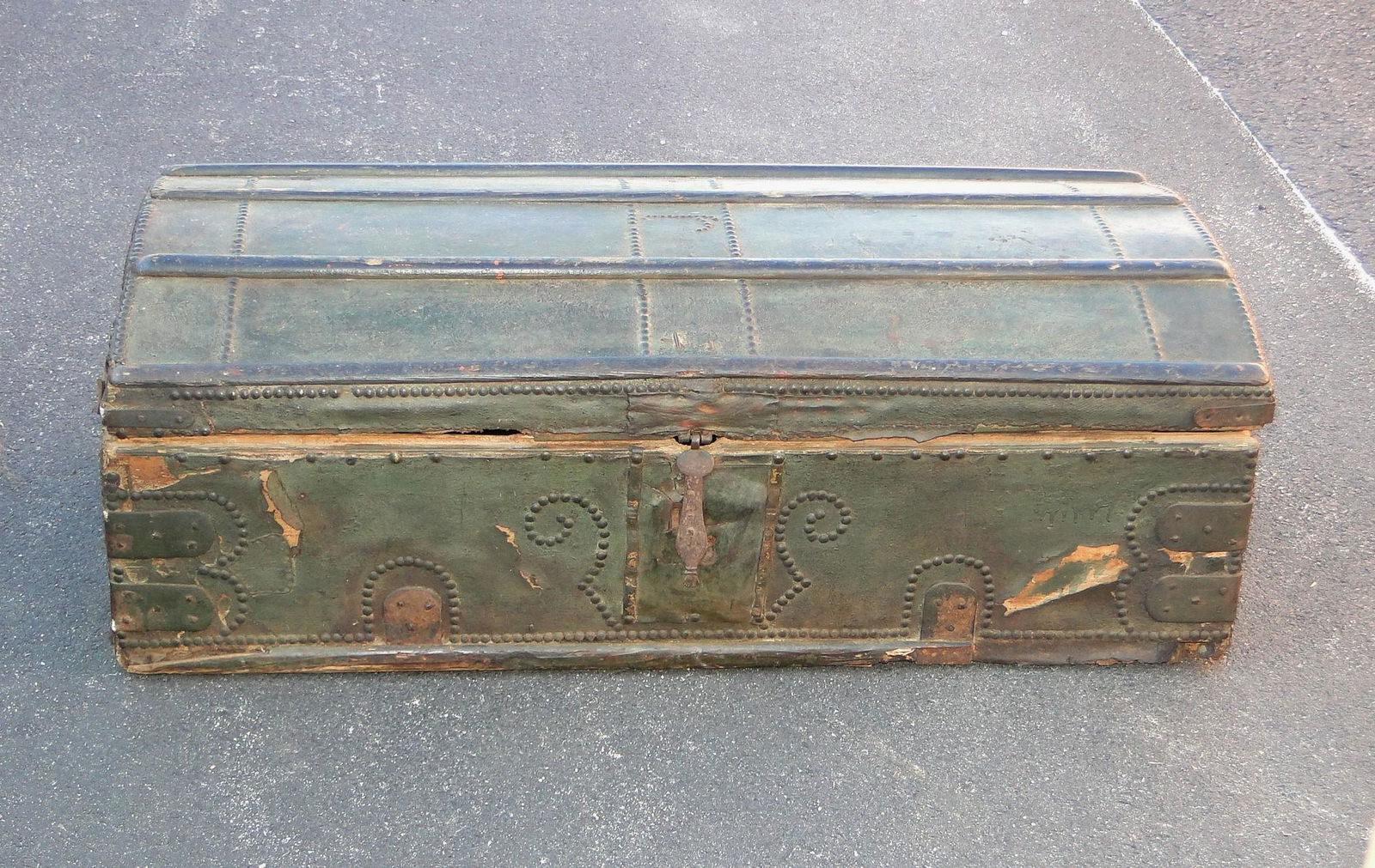 16TH-17TH C GREEN LEATHER DOME TOP BOX (1 of 5)